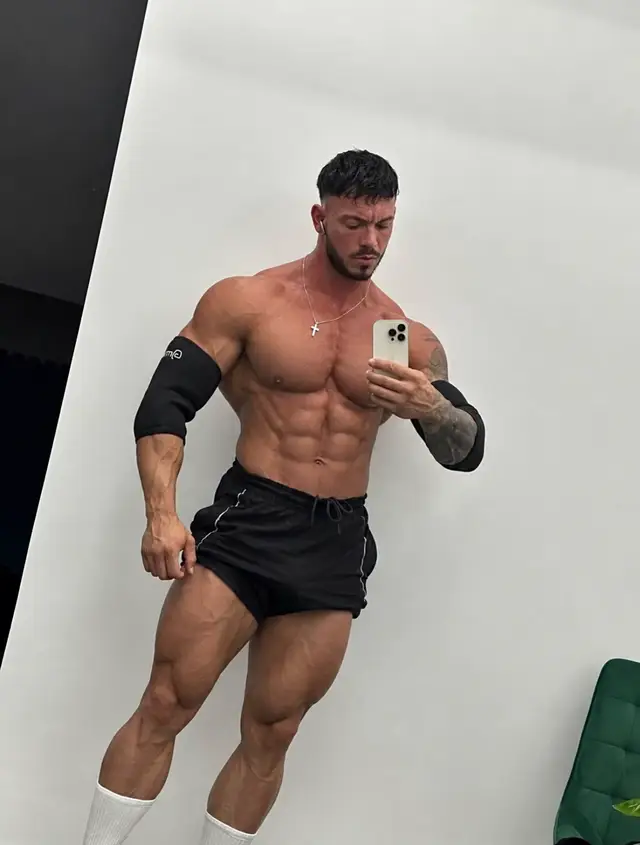 @Georgearvat_