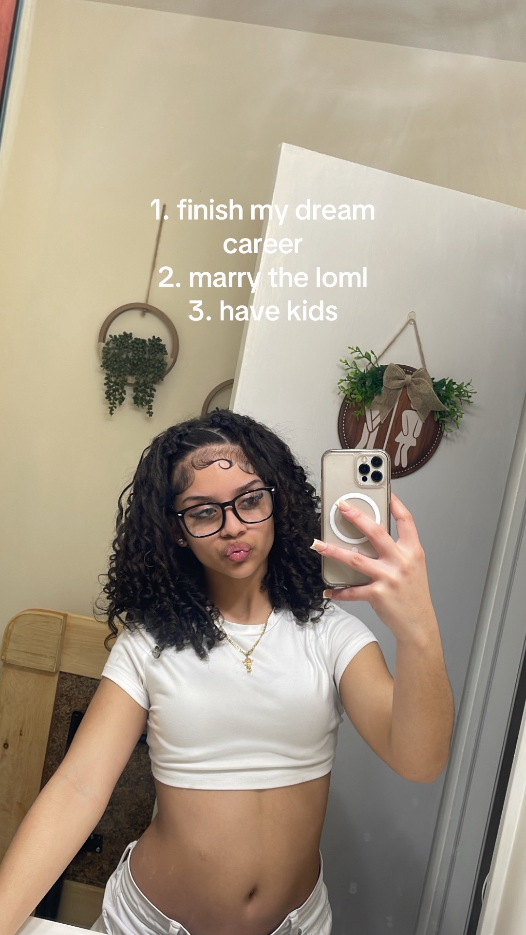 @⃟