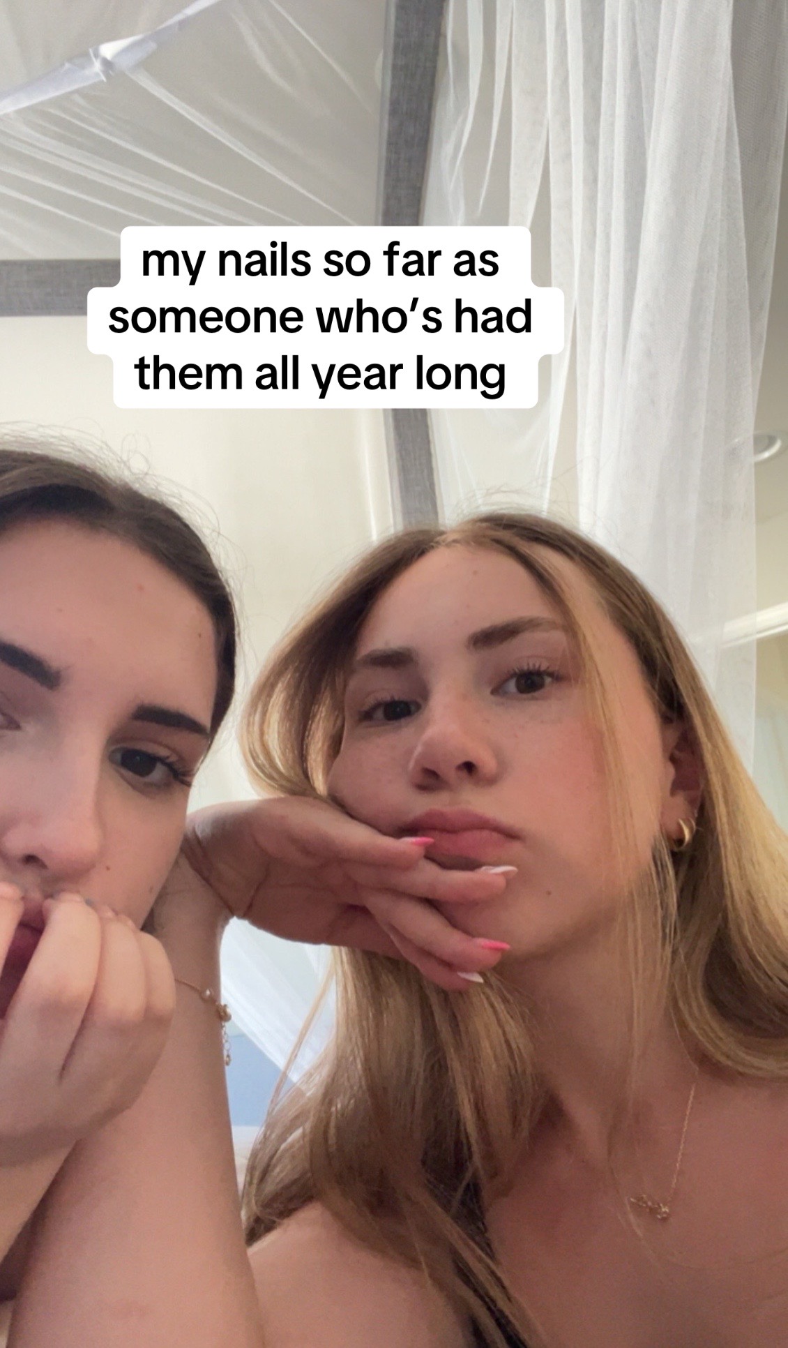 @bella