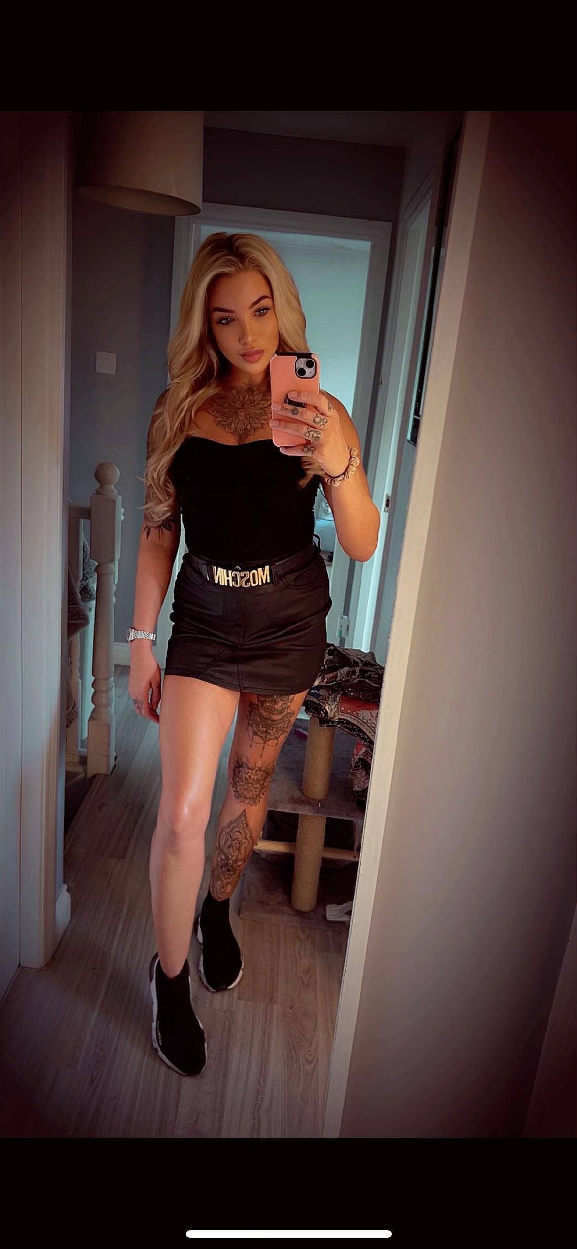 @samantha_cronshaw