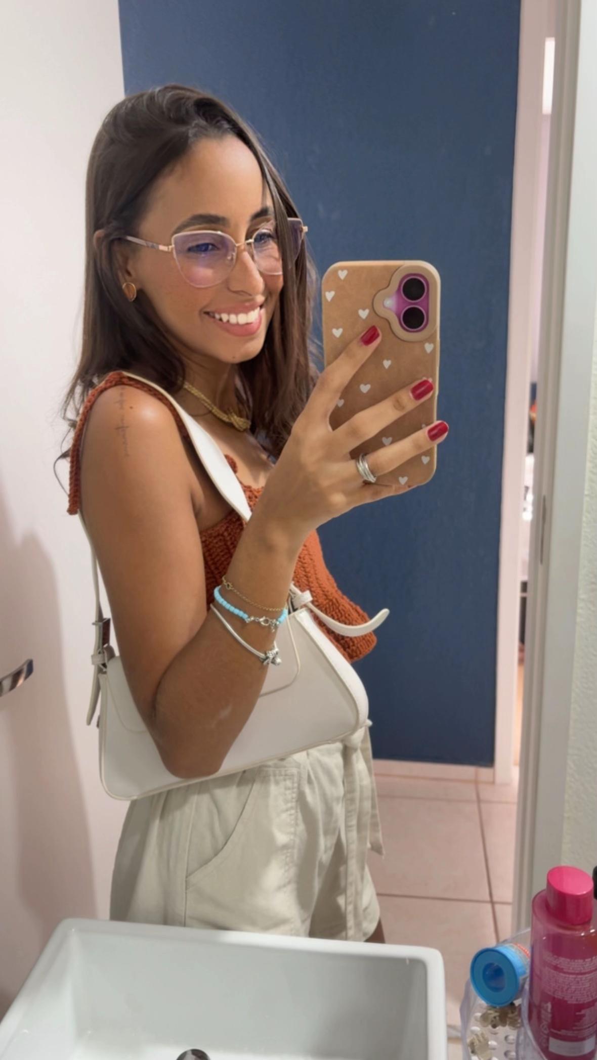 @larissaa8330