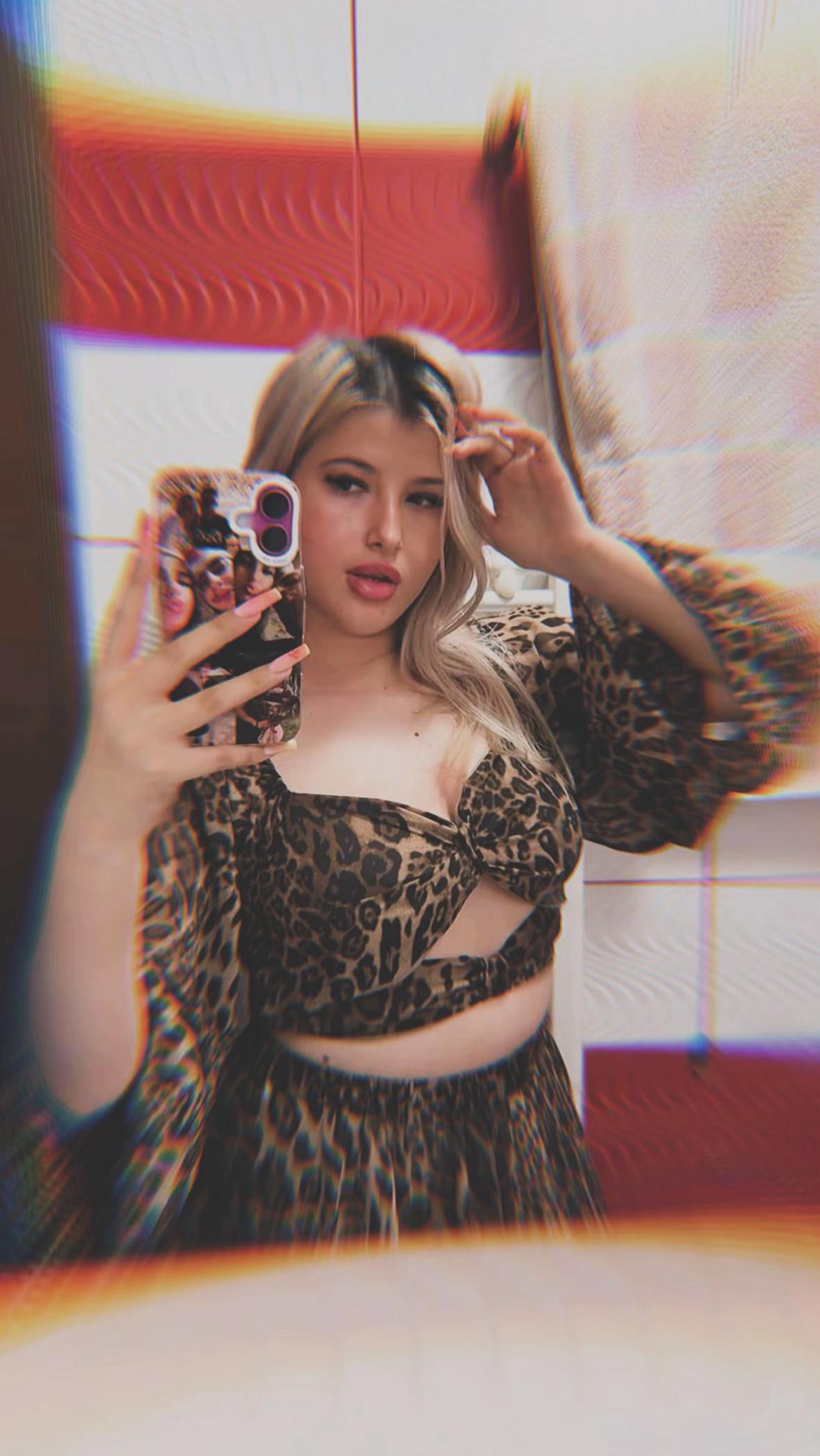 @Ella💘