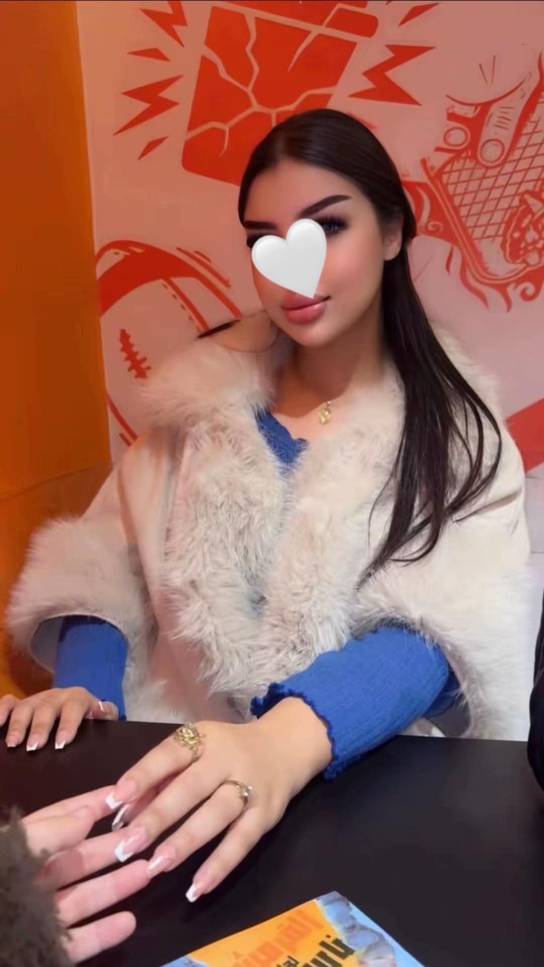 @Nadia Nahiri