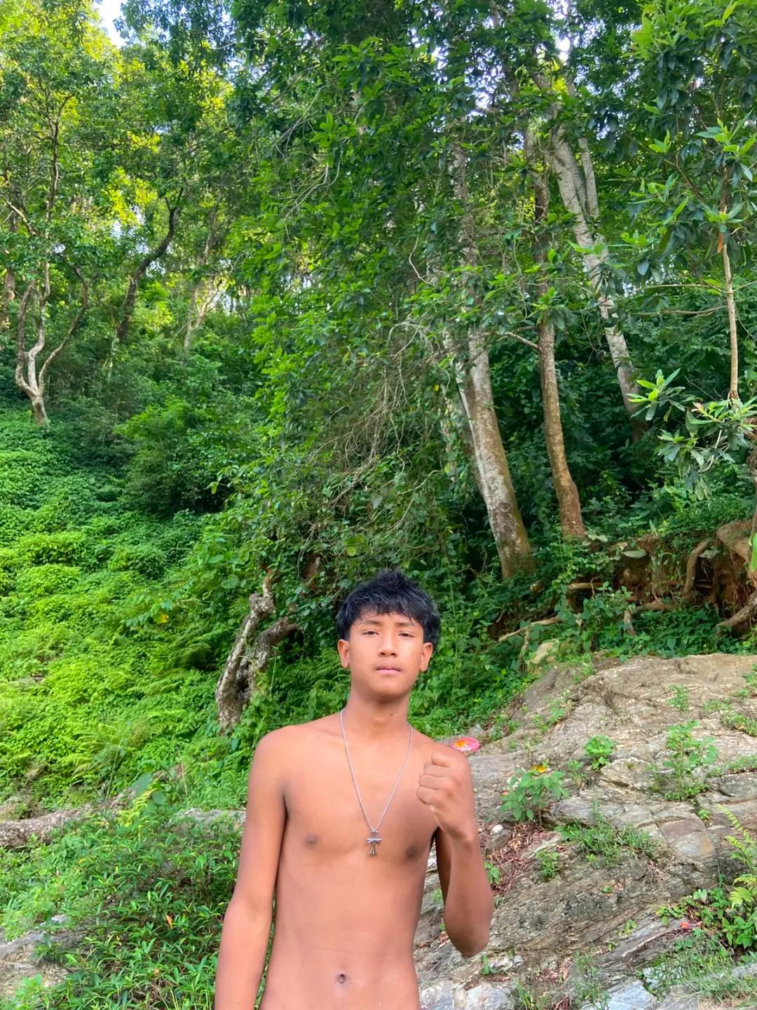 @Alex jong thakuri❤️