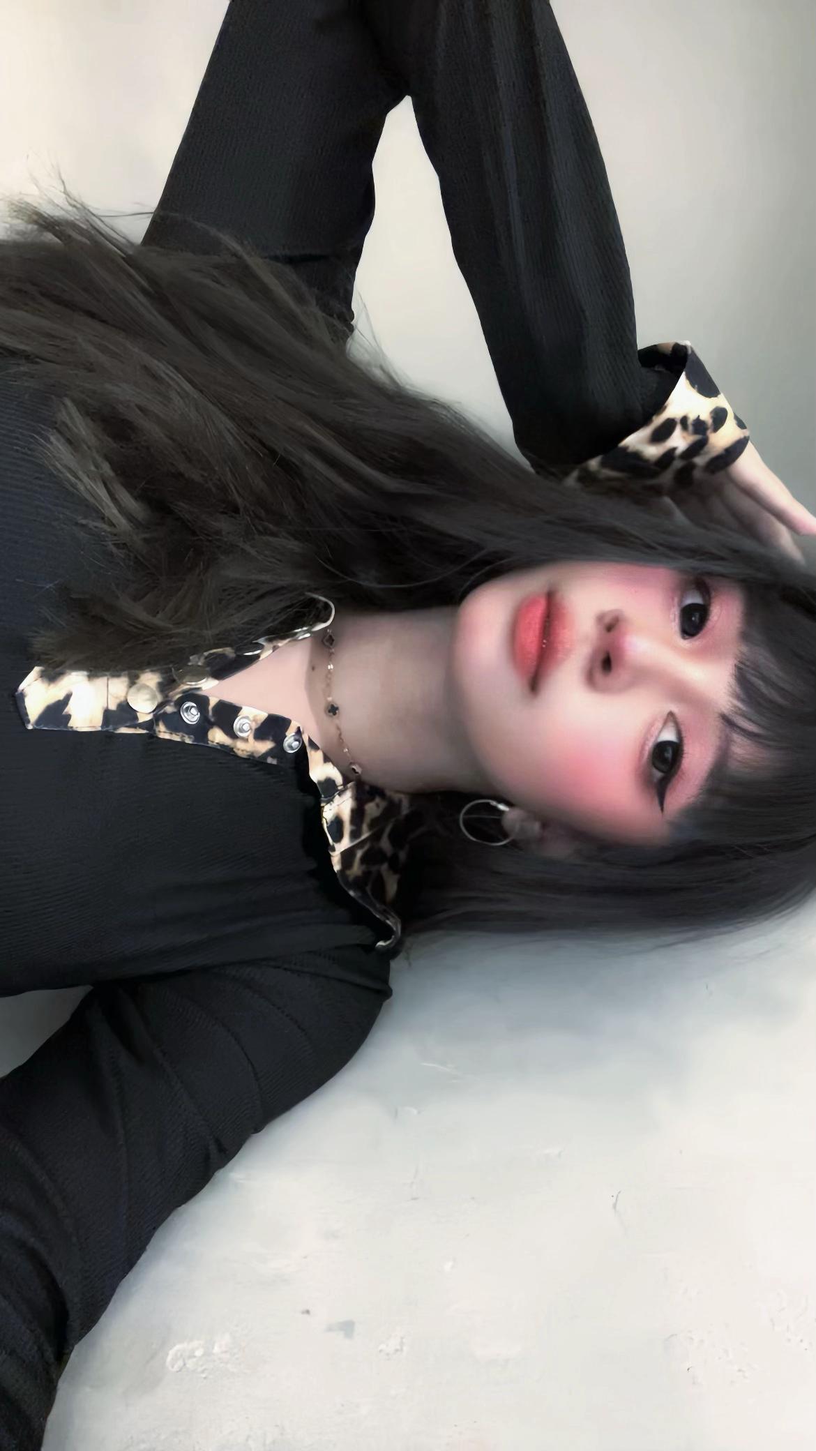 @xREBELZ