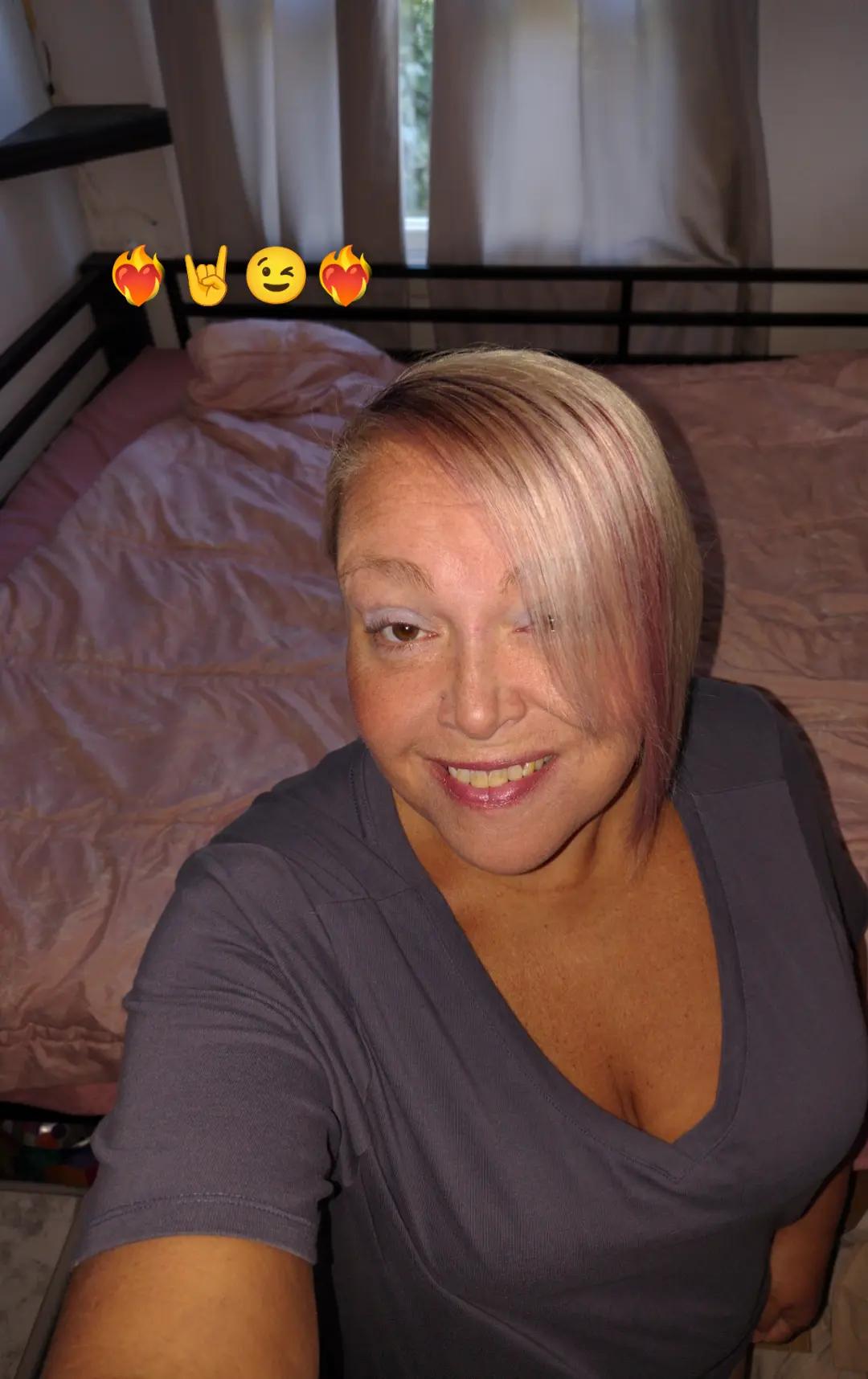 @Dee