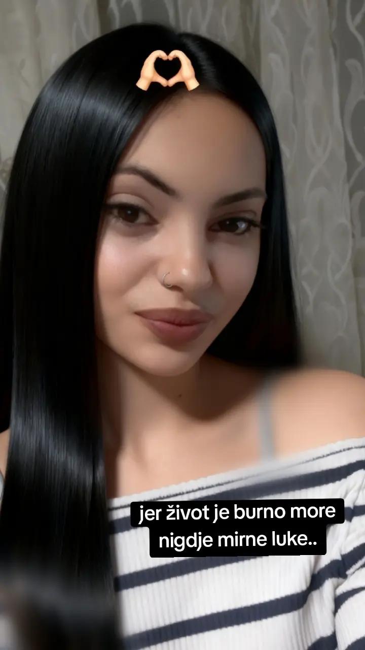 @N1naaa 🖤✨️