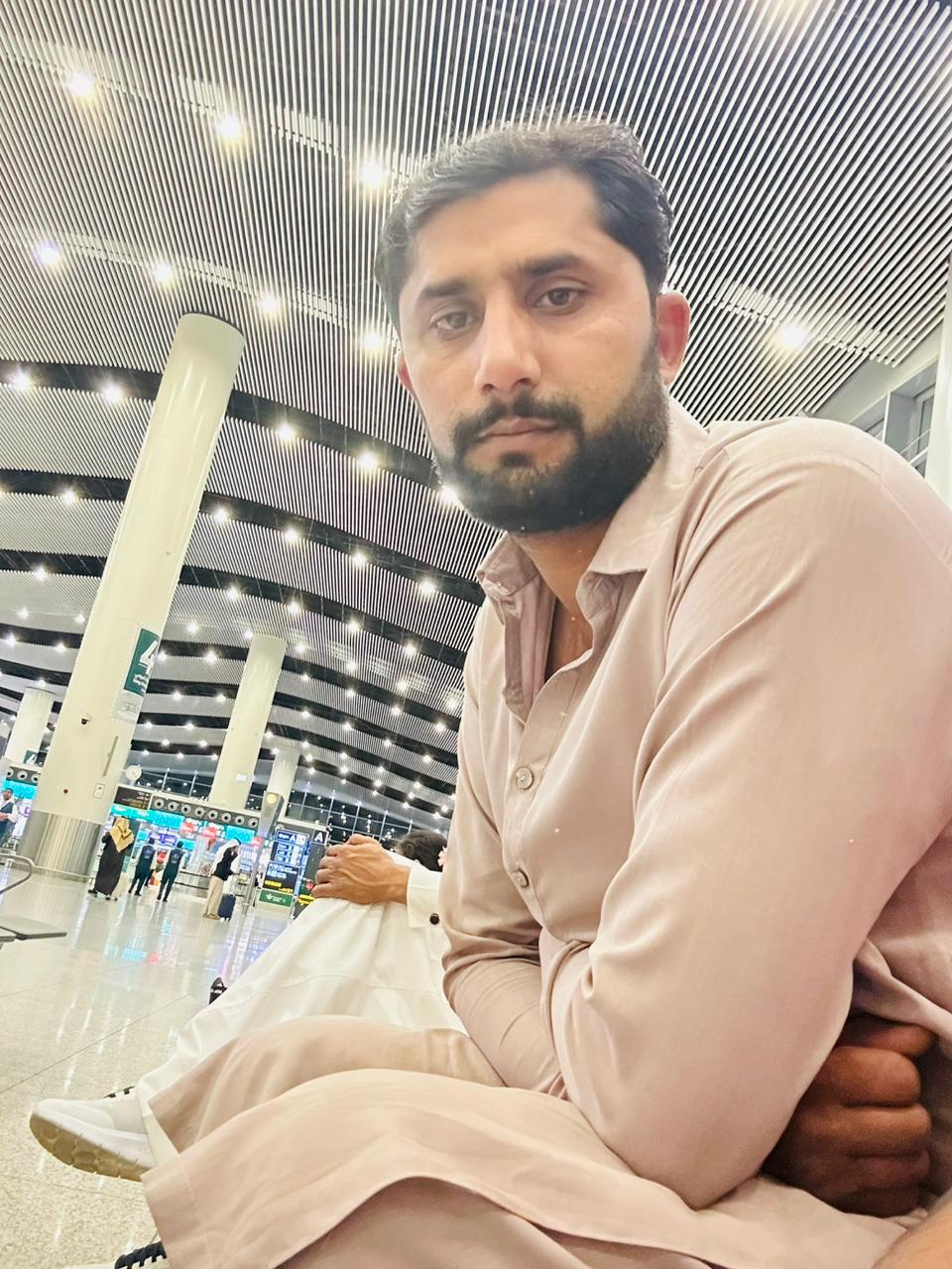 @azahrkhan5