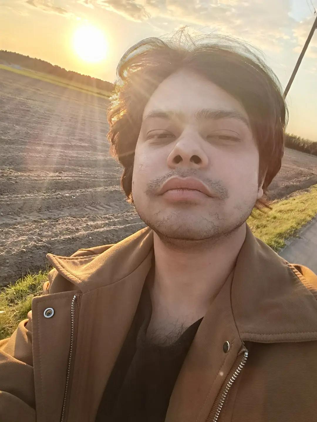 @कलियुग मा येस्तै हुन्छ्😎