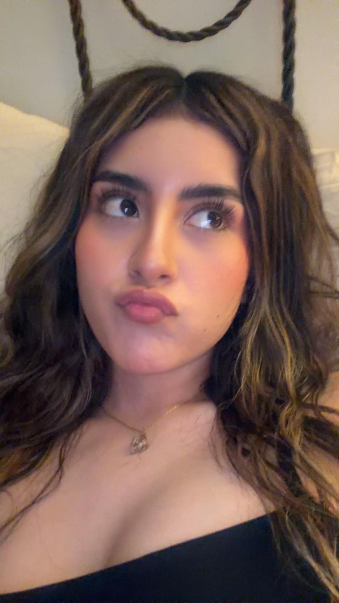 @Angelita