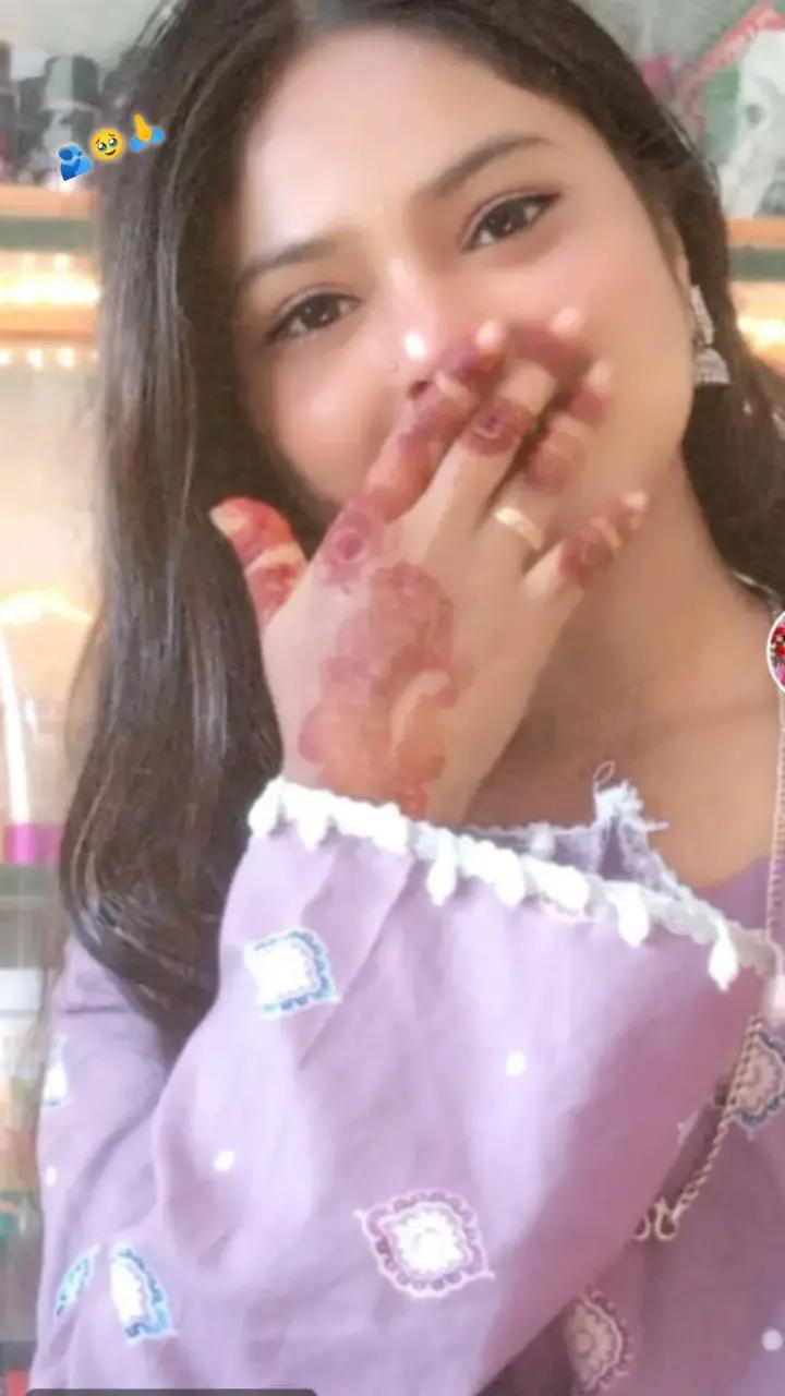 @Aasha Mandal 💋😘🕊️🎀