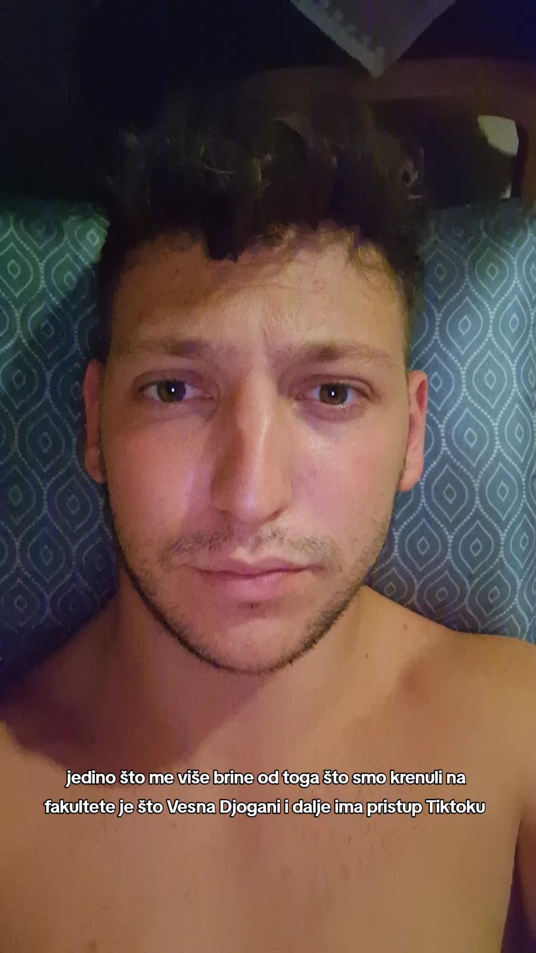 @dačkec liže mačkec