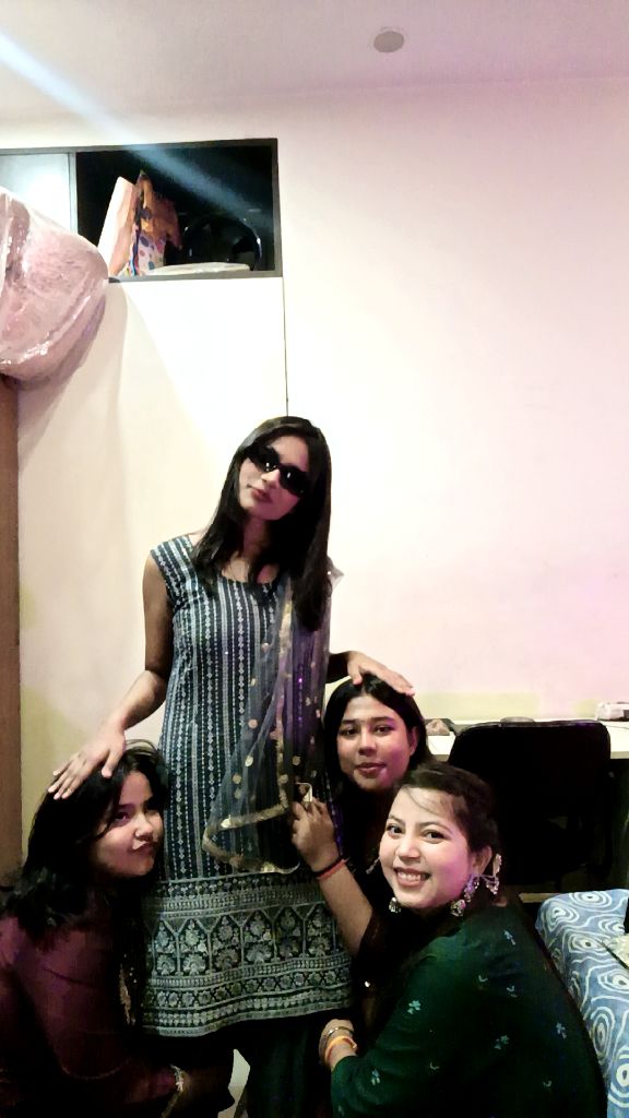 @akshitaa
