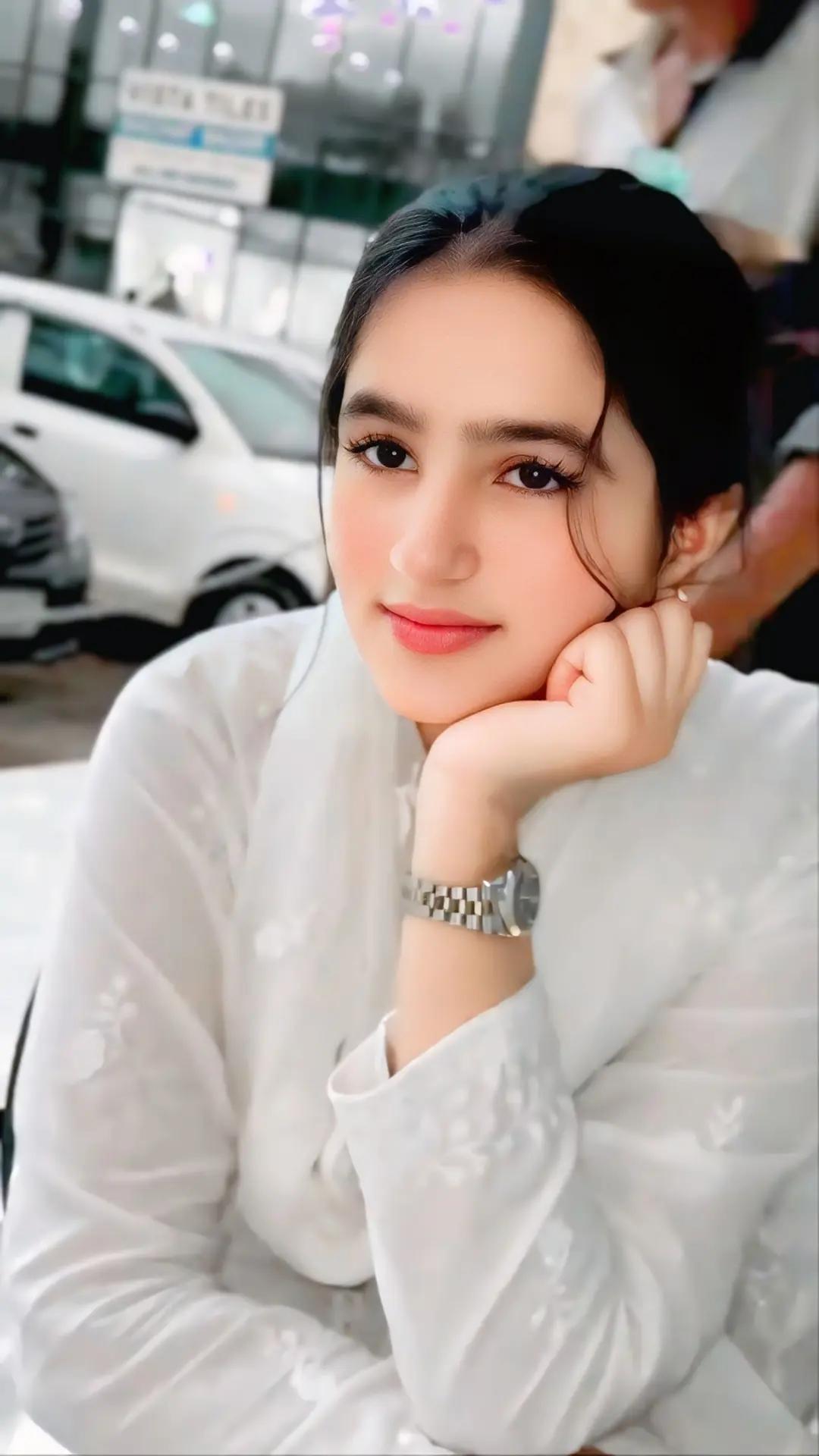 @Muneeba💞