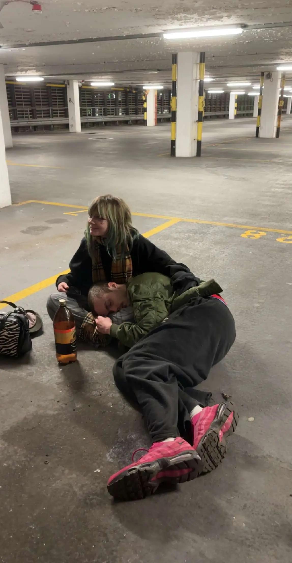 @𝔼𝕝𝕝𝕚𝕖