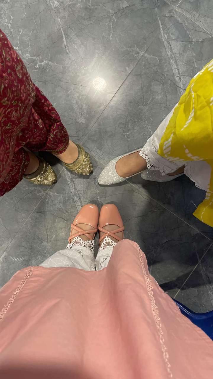 @꧁༒•laiba•༒꧂