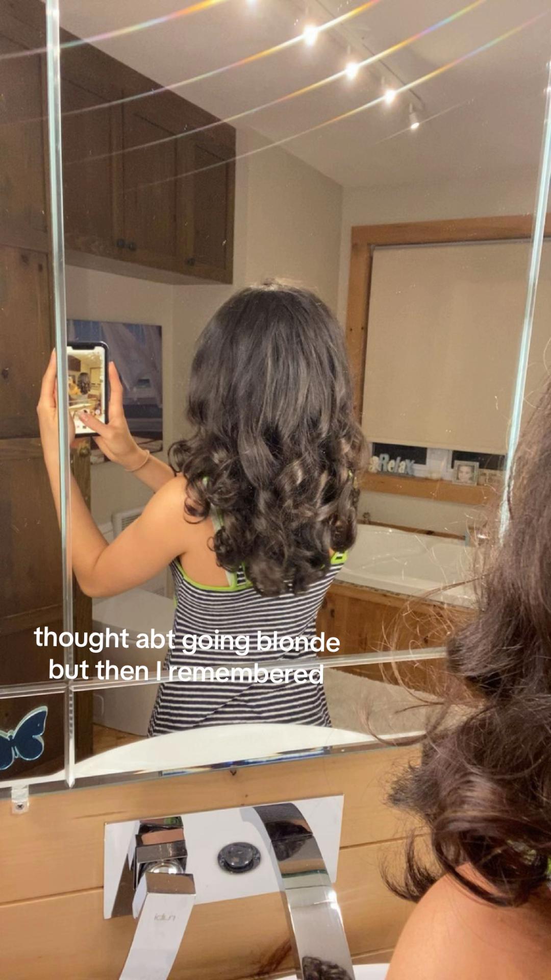 @Elle