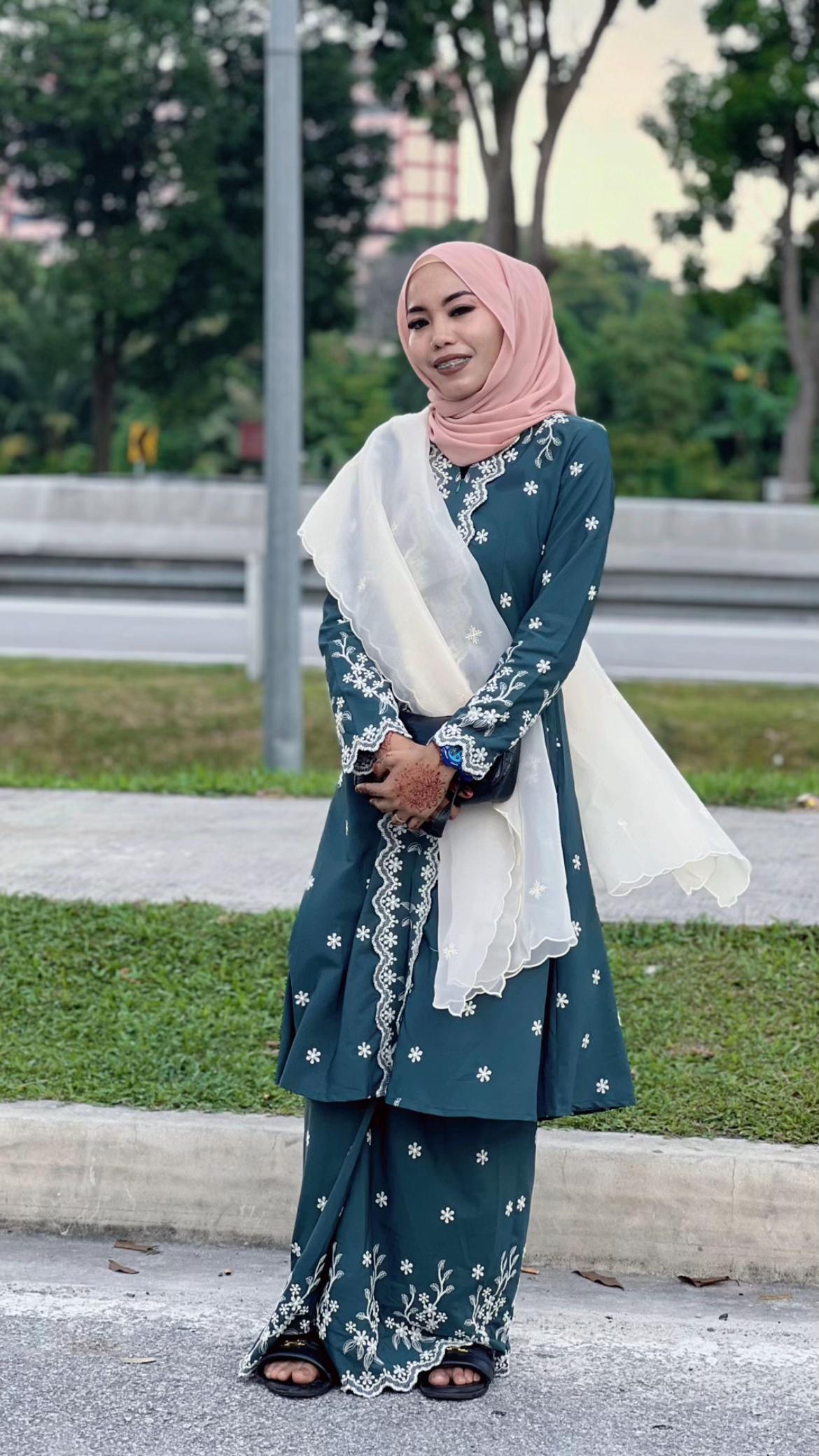 @Eynaa