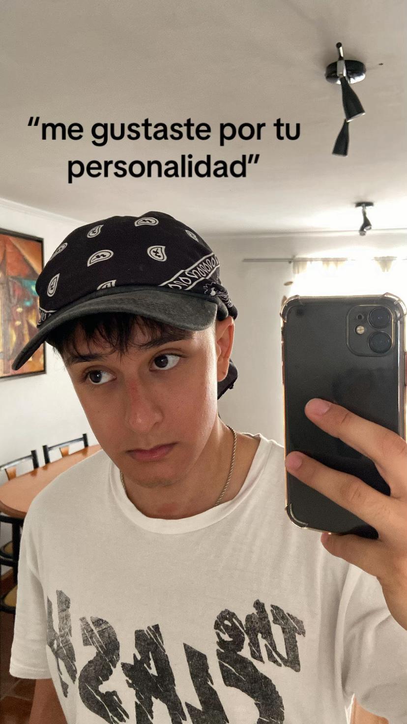 @Matías