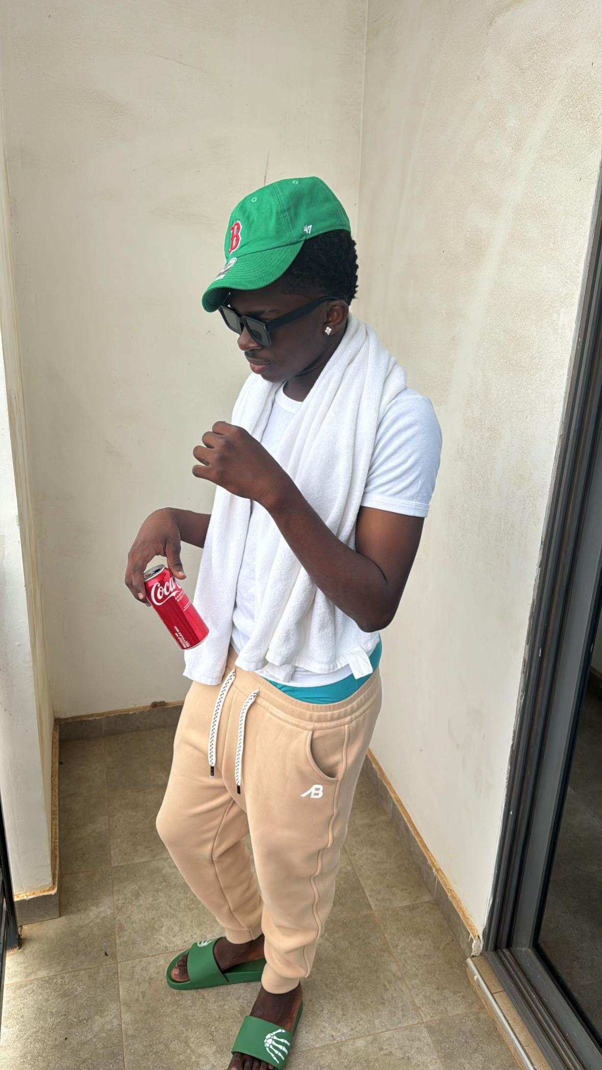 @🤎𝗧 𝗜 𝗠 𝗘 𝗟 𝗘 𝗦 𝗦🕊️