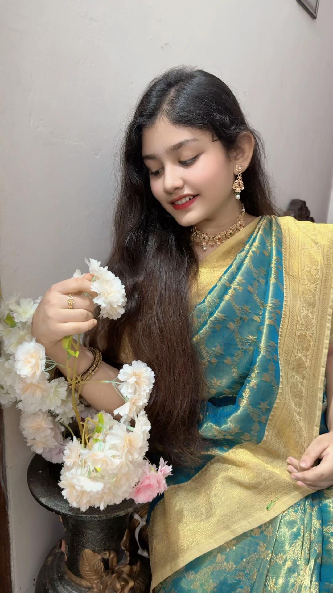 @🌼Cute Esha🌼