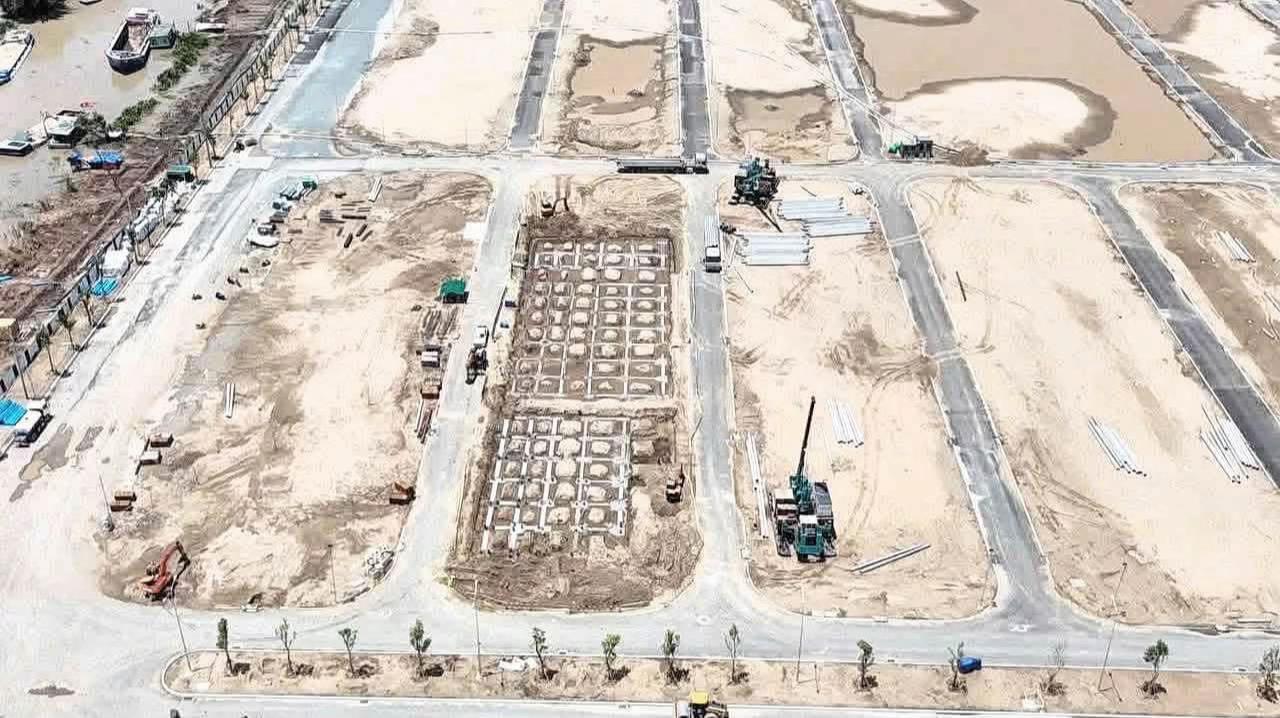@Dự án Vinhome Hóc Môn