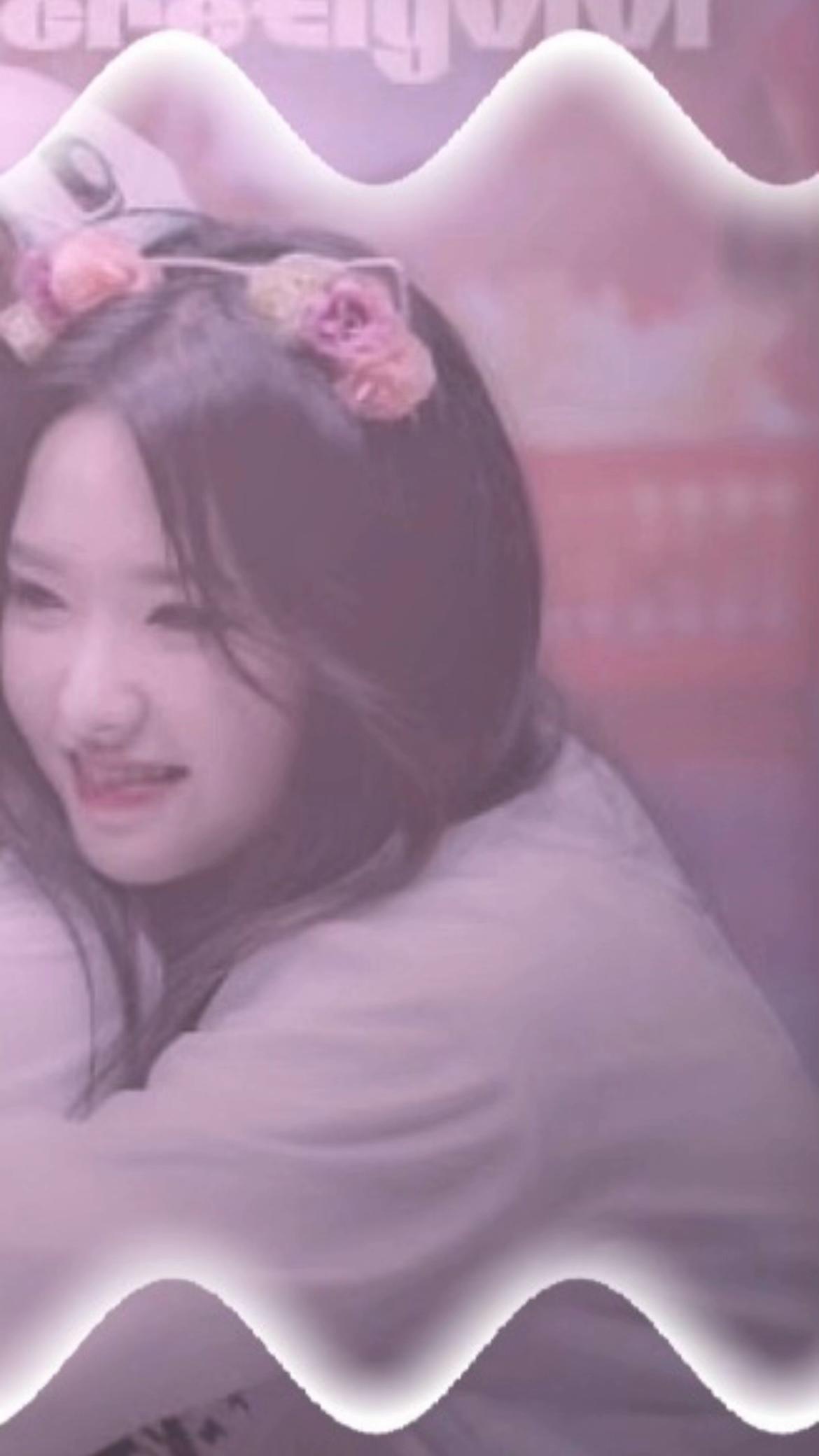 @♯ ⋮ vivi with cat filter¹² 𓏵