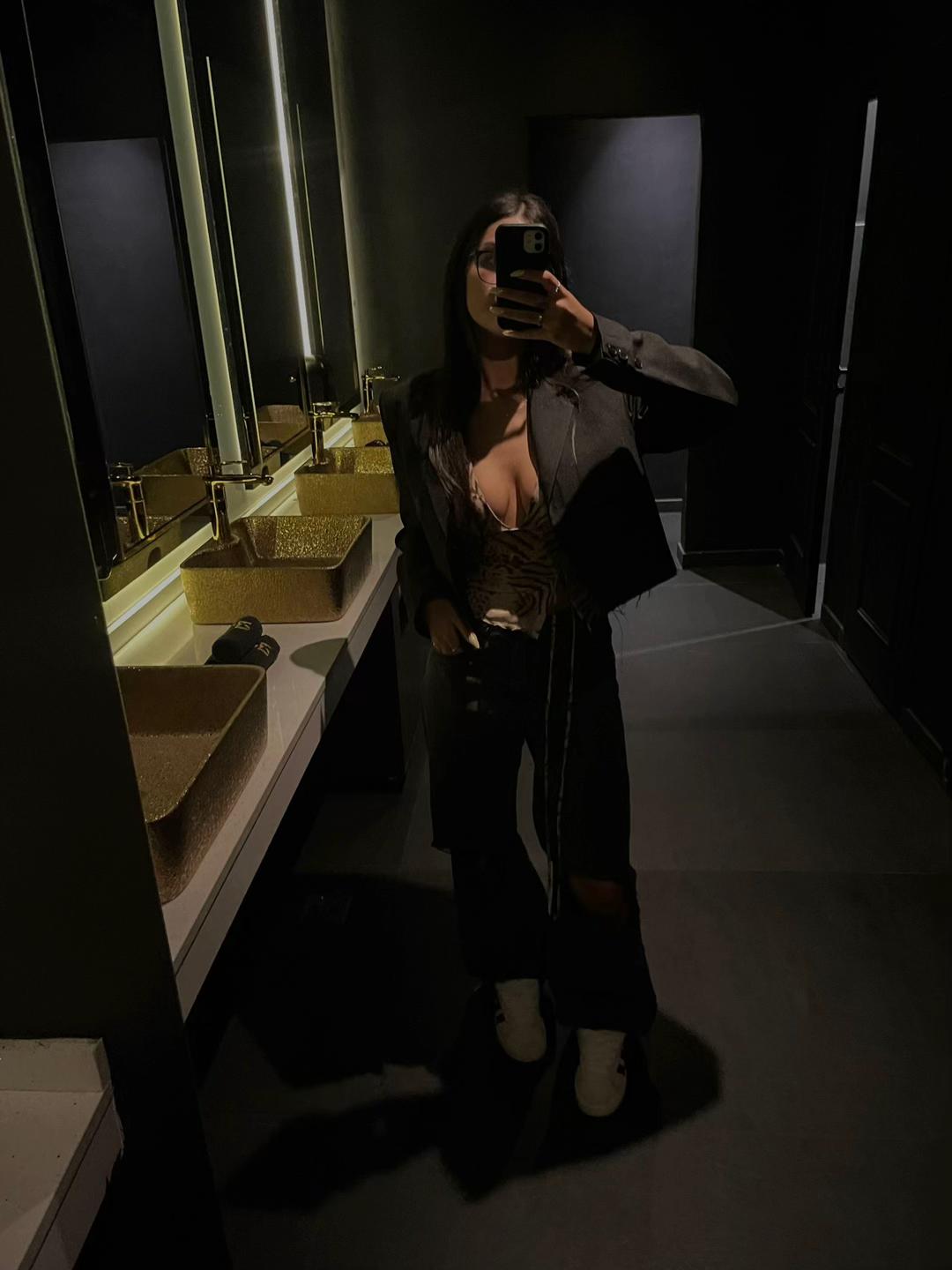 @ambardiaazz