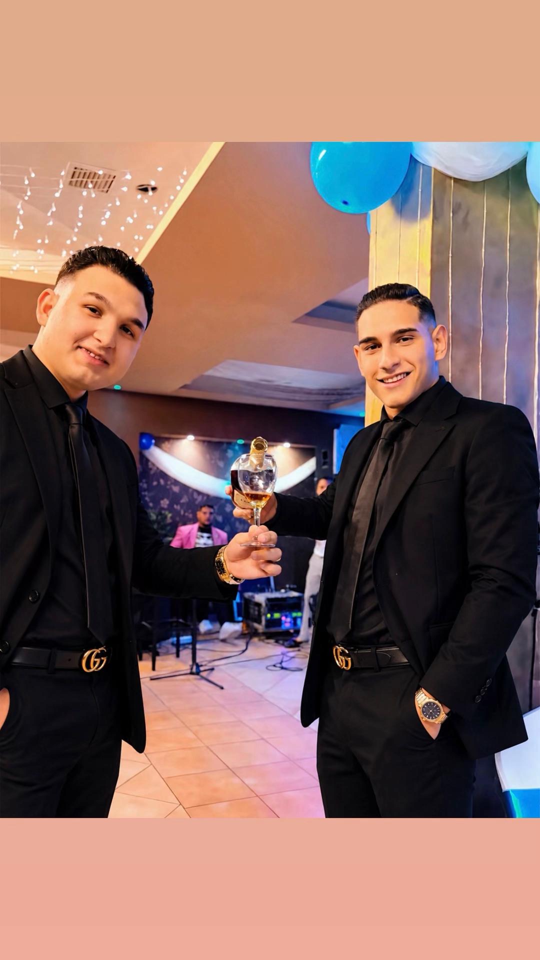 @Kevin&Bájos officiál