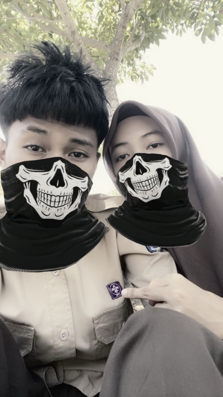 @zakaja_