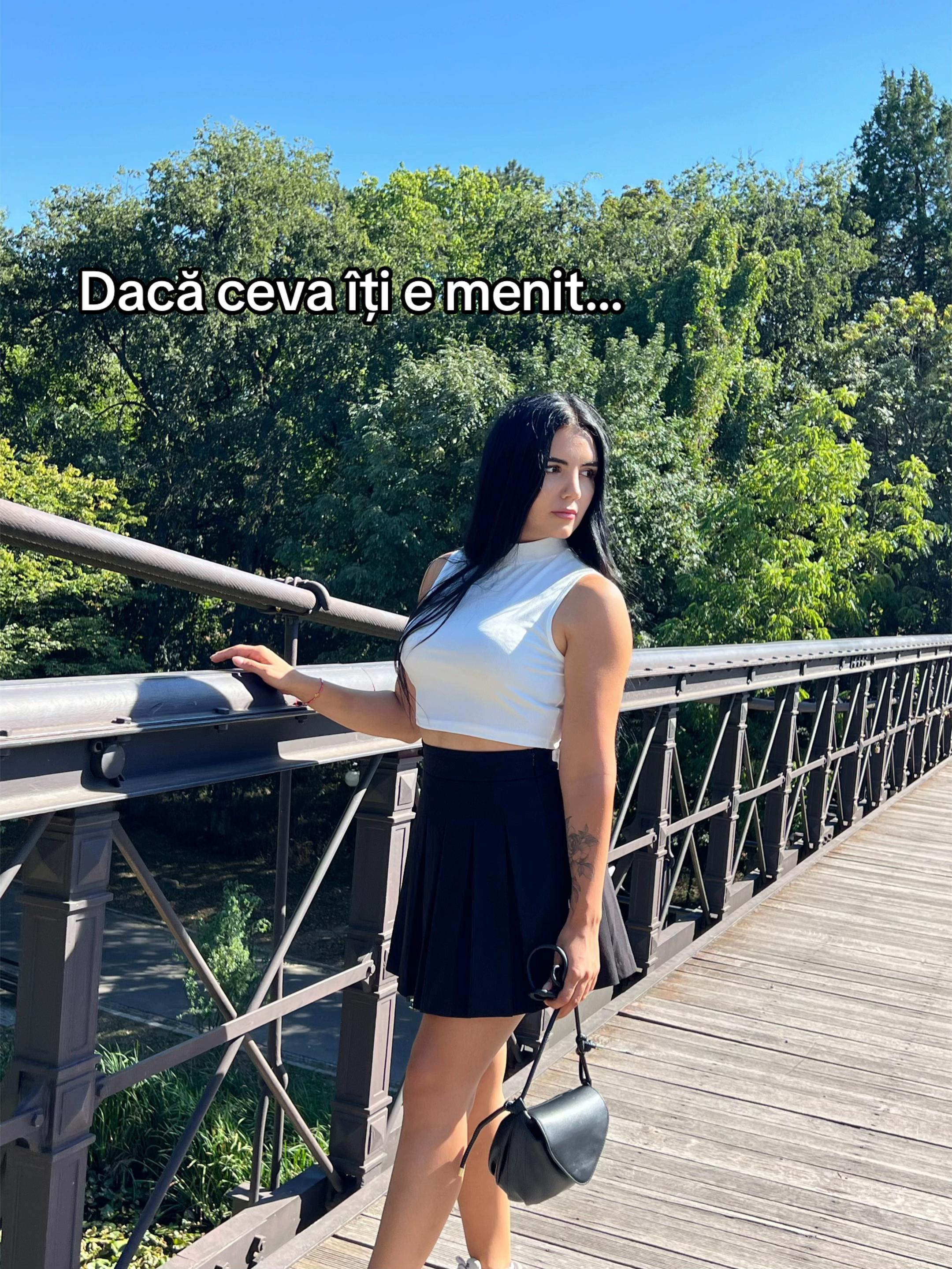 @Roxanaaa