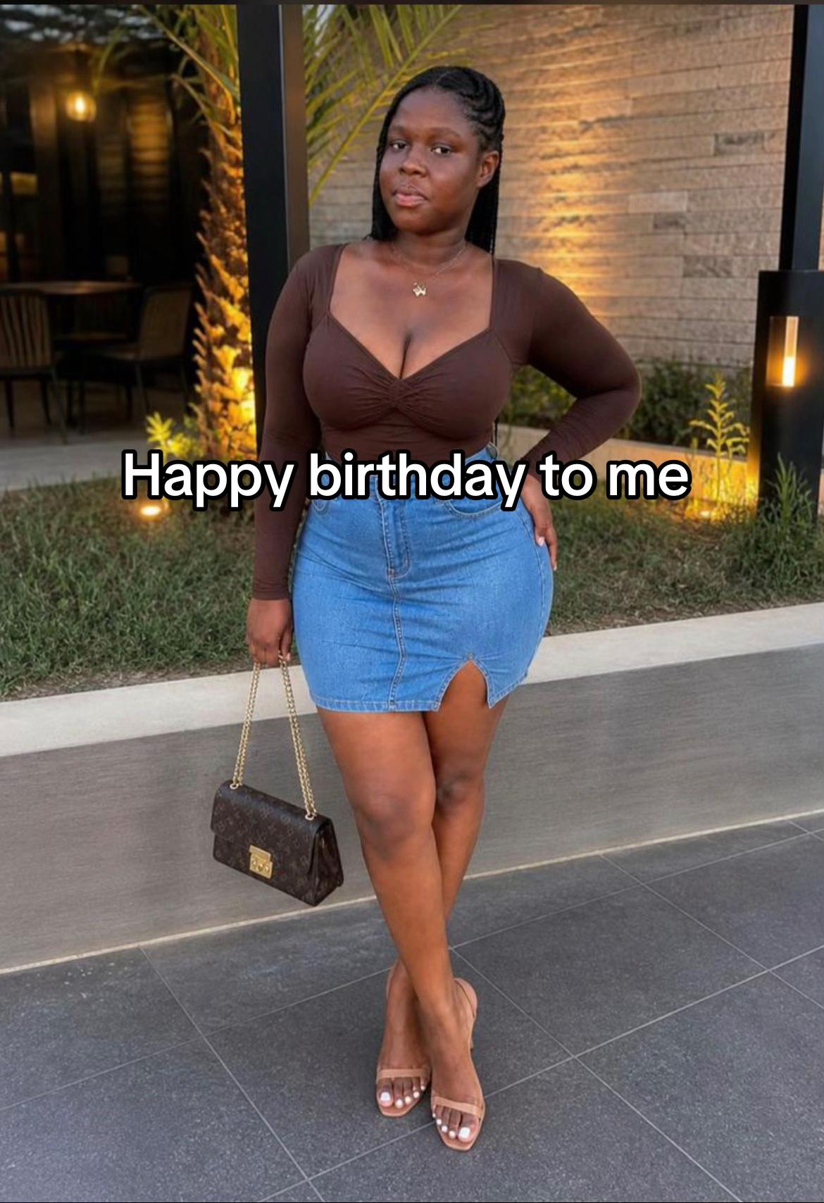 @High school Girl 🥰