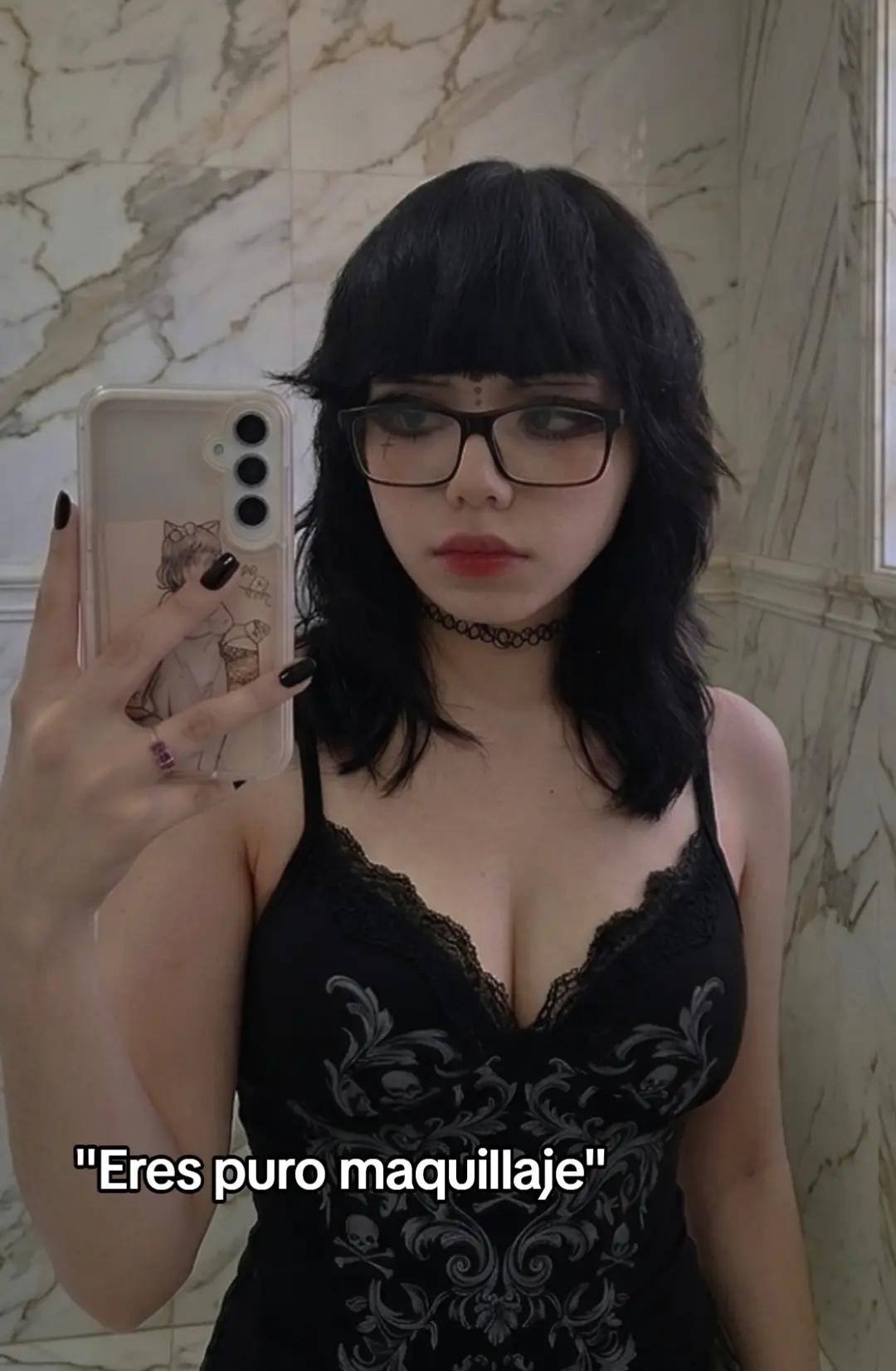 @𝓒𝓪𝓻𝓵𝔂🦇༉‧₊˚.