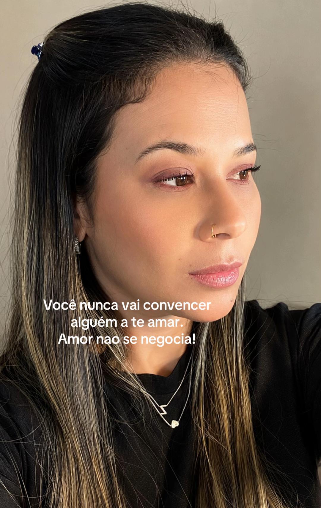 @T&aacute;lita Gomide
