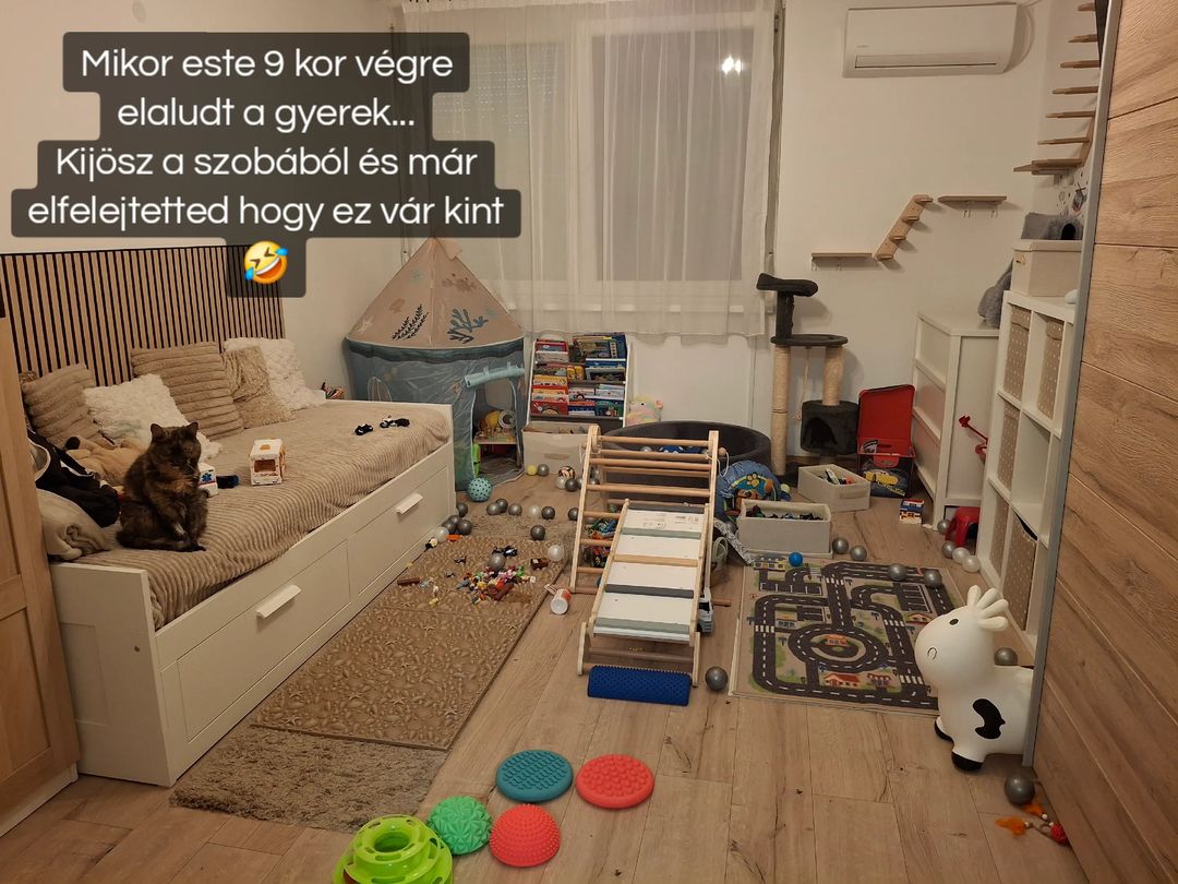 @Juh&aacute;sz-Rudnai K&iacute;ra