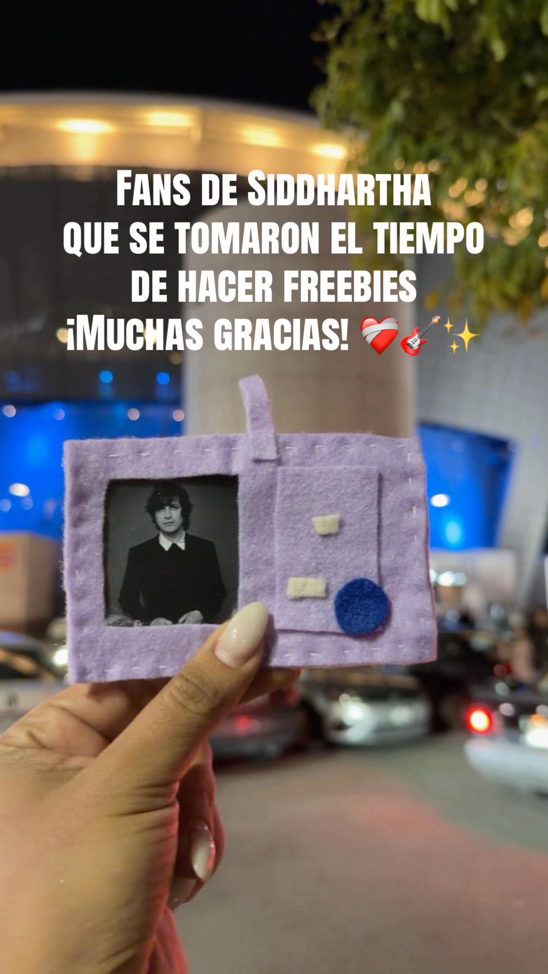 @Rocío Carbente (reportera🎤)