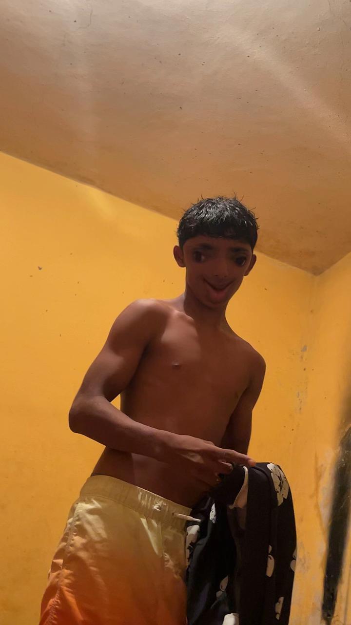 @ALEXANDER LAINA MENA