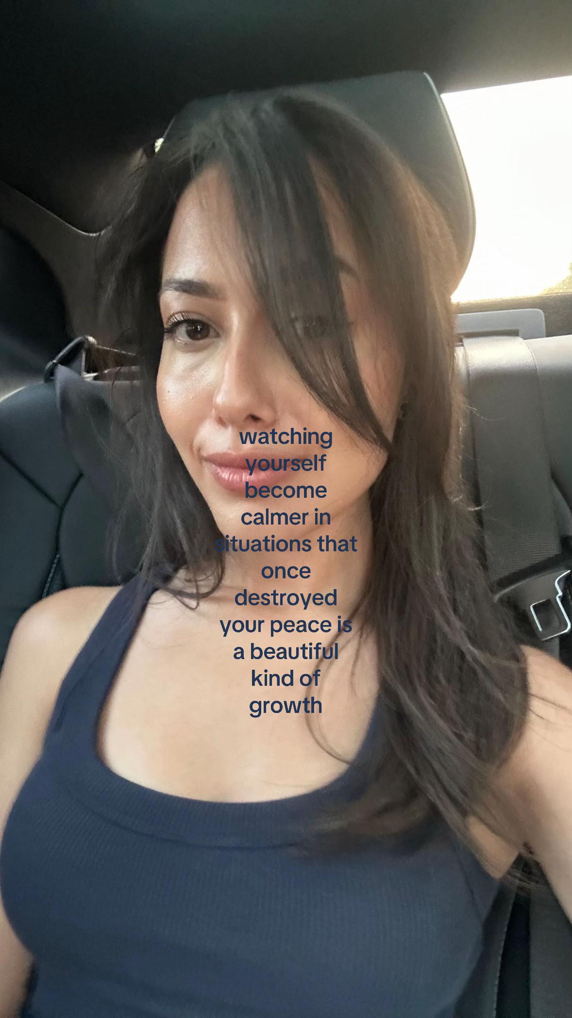 @petiteemuse
