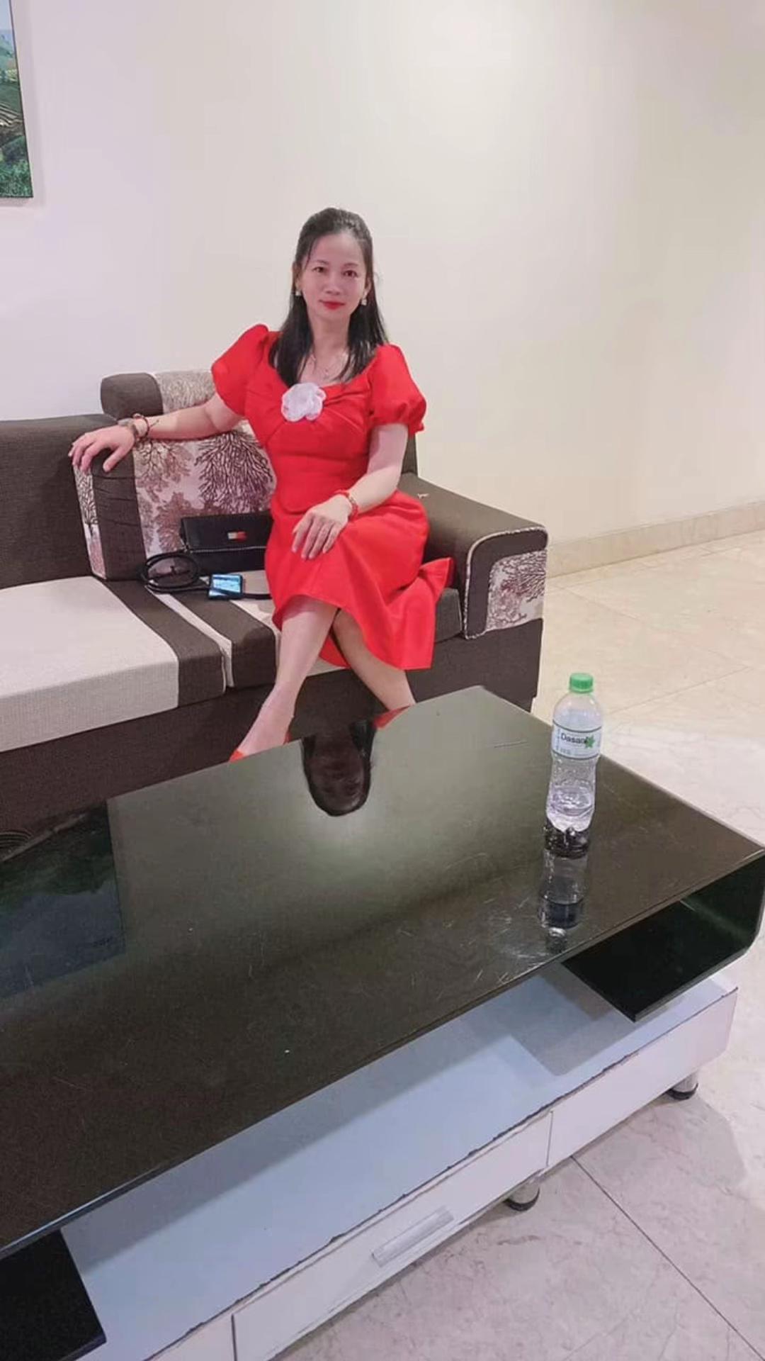 @Hoa s&uacute;n ( nh&iacute; nhố)