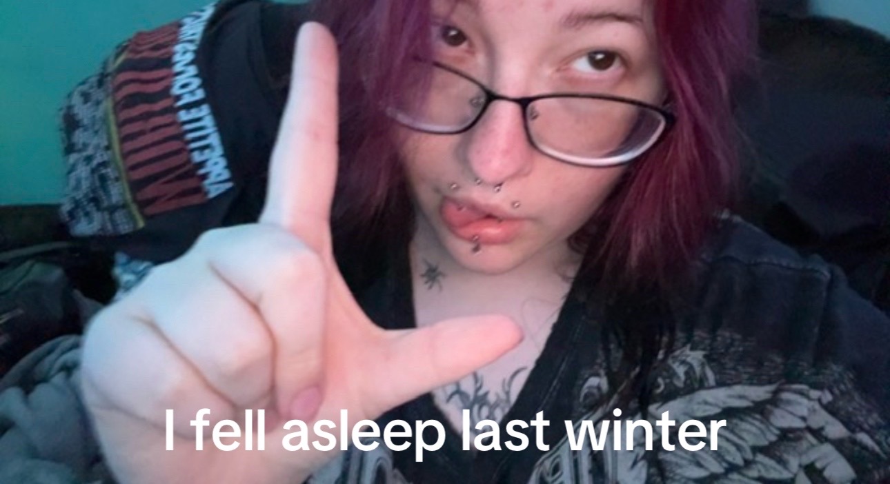@GloomyBear>:3