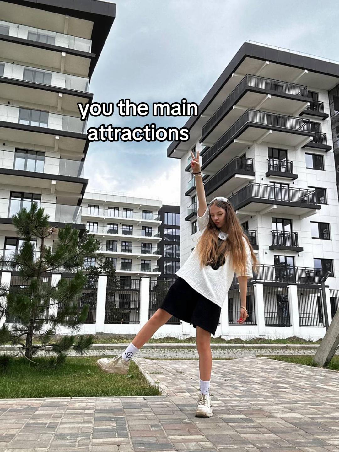 @DIVAMILLI🧿