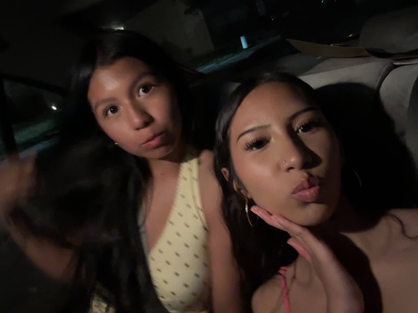 @twinkletoespoosay