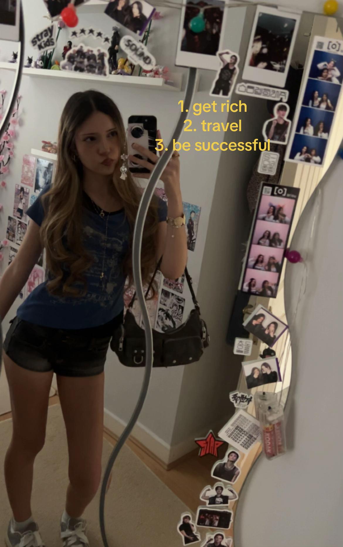 @𝒾𝓈𝒽𝒾𝜗𝜚·˚ 🪷