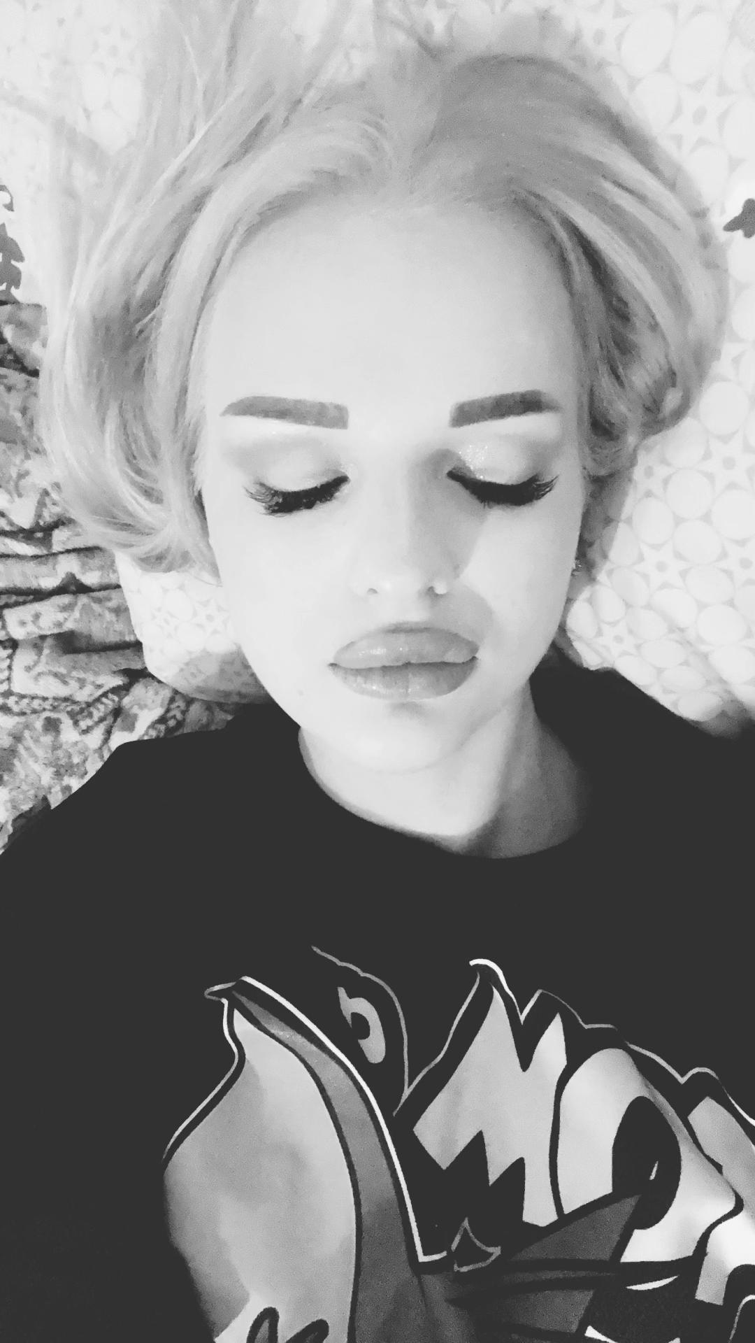 @karina_bloom_