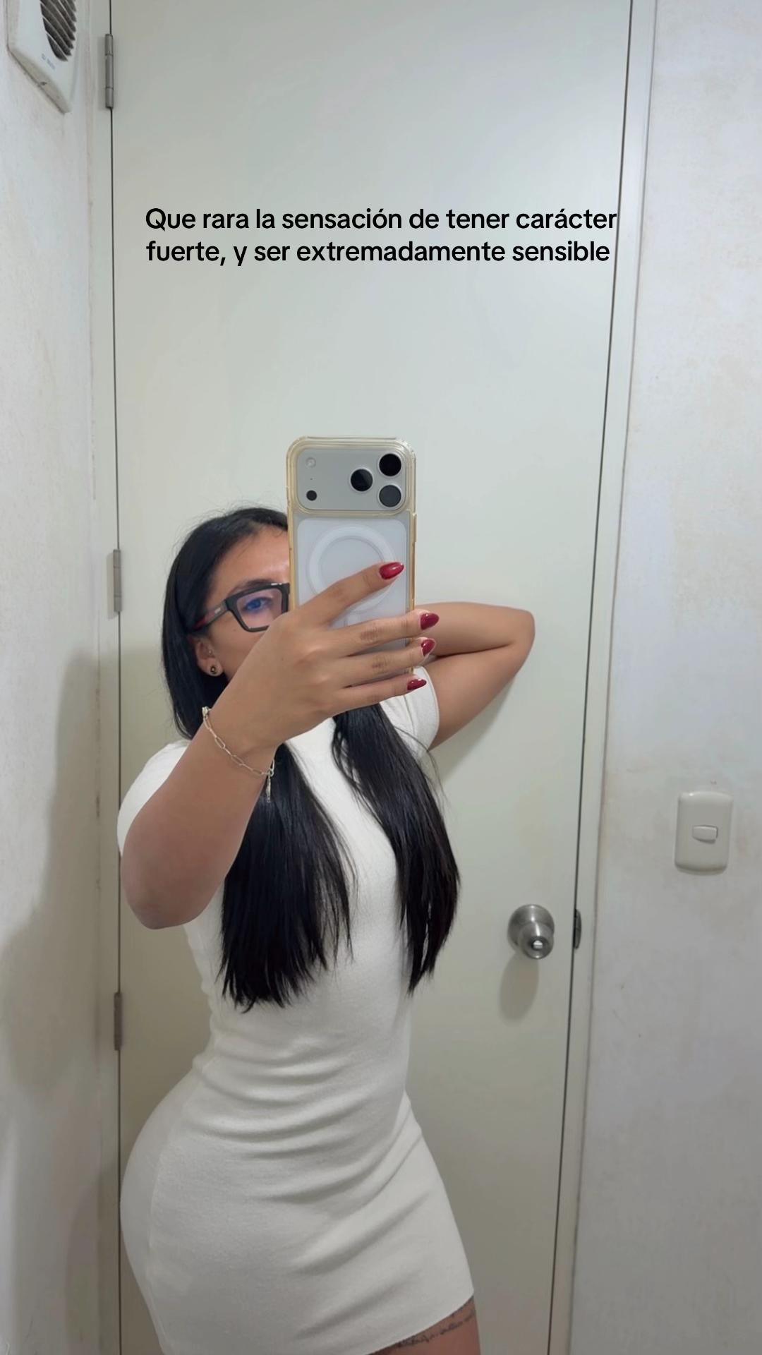 @𝑬𝒎𝒆𝒍𝒊𝒛 𝑹𝒂𝒎𝒐𝒔
