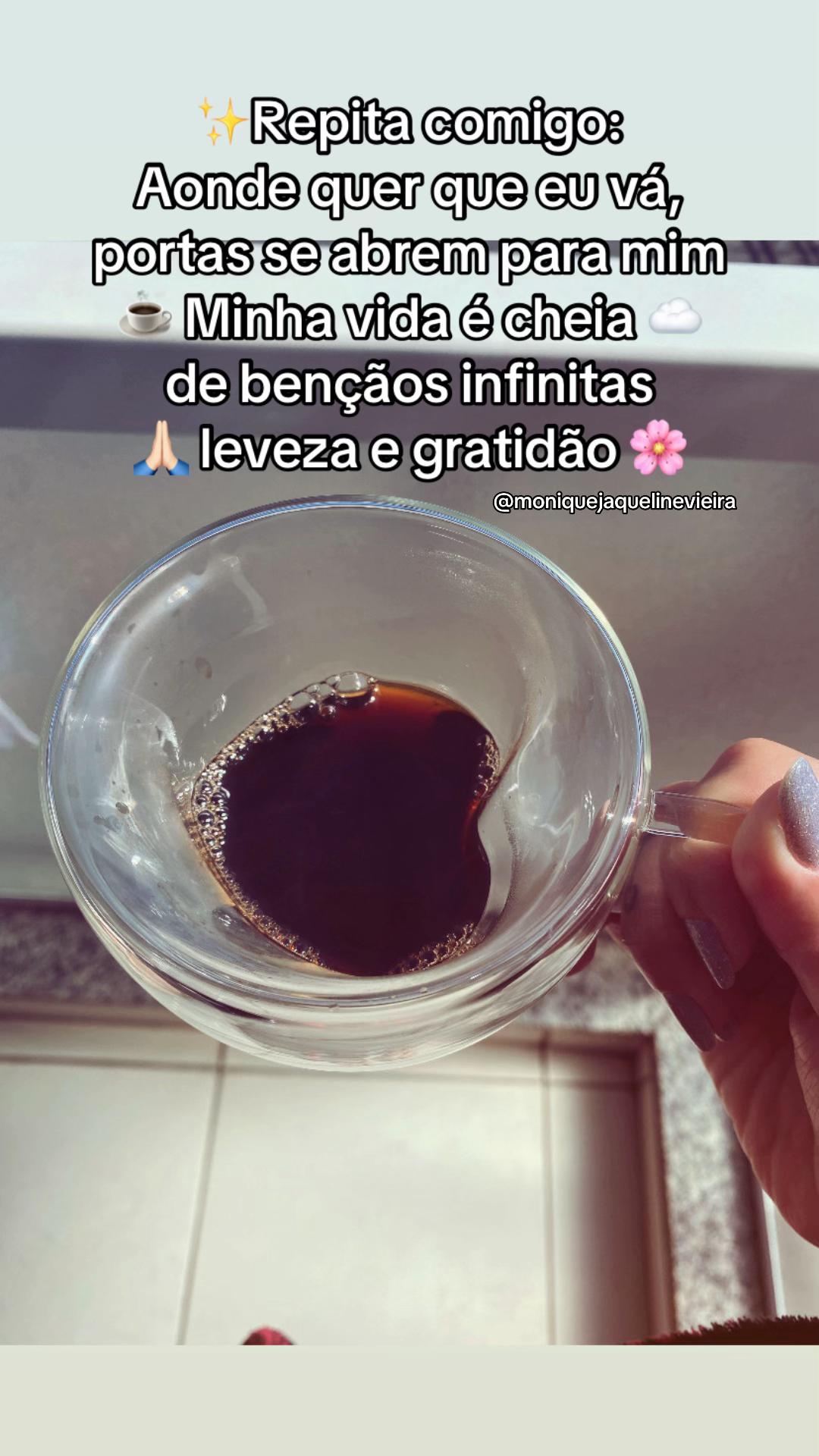 @Monique Vieira 🥂