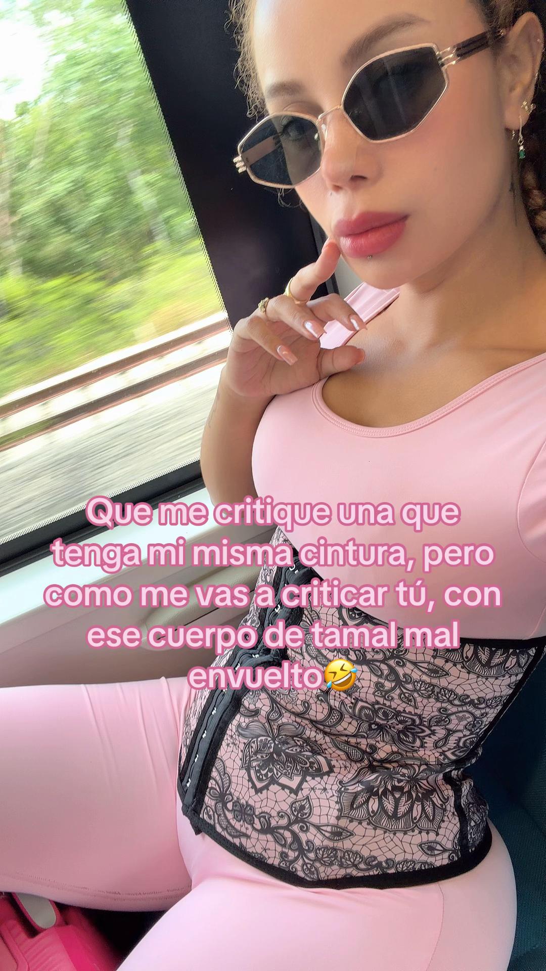 @Evelyn-latina