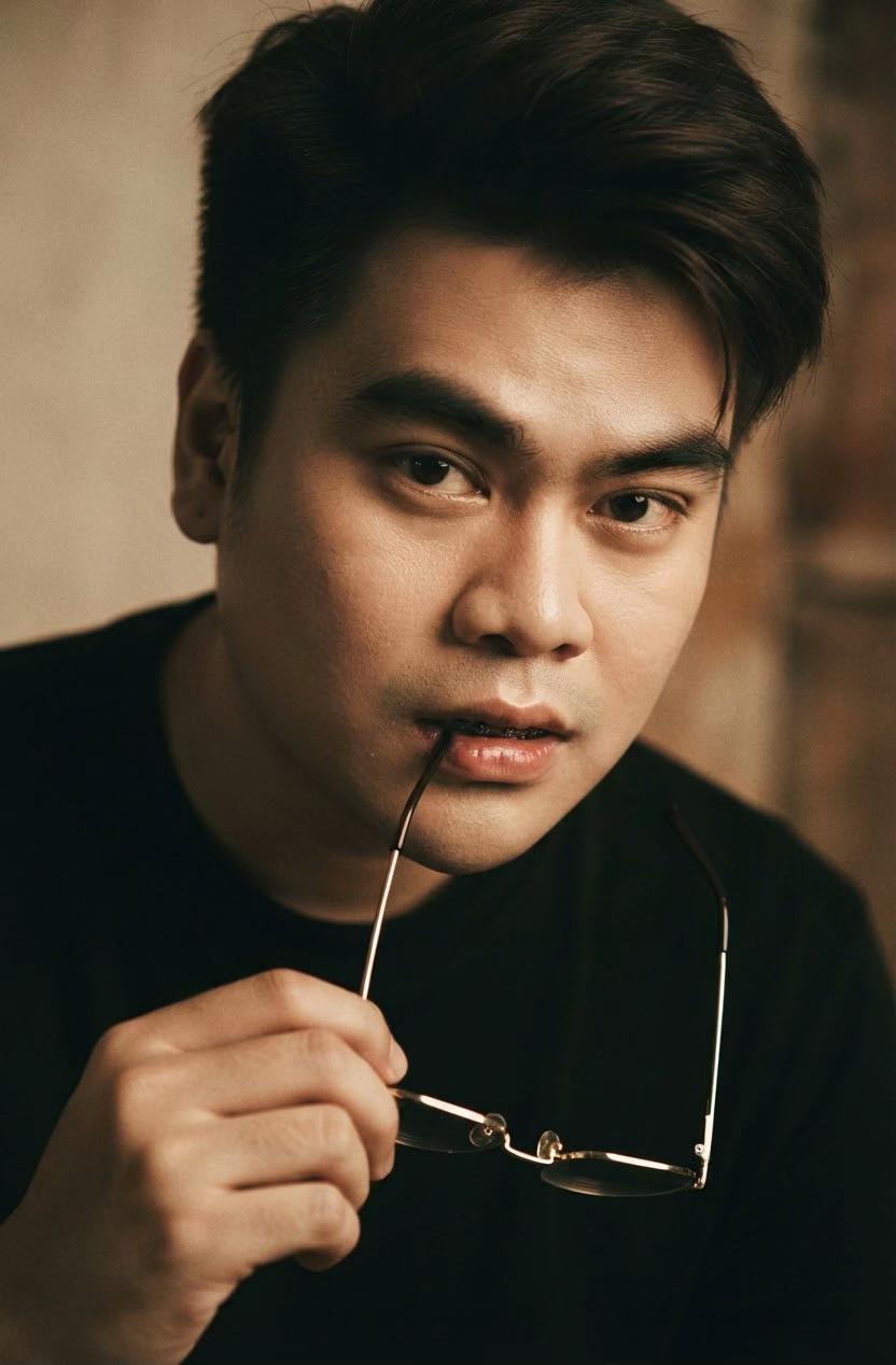 @ชายเล็ก ลูกชายหล้า