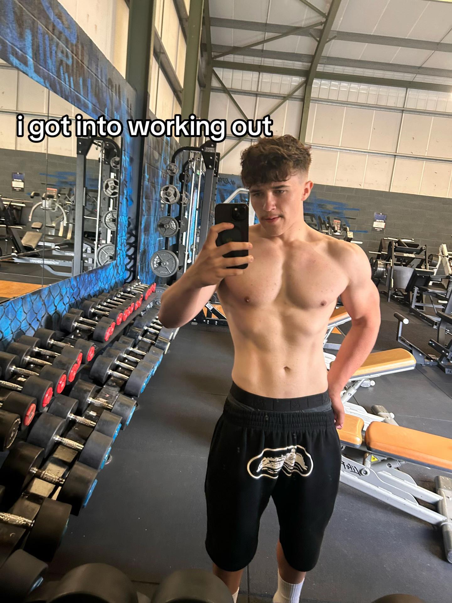 @HL