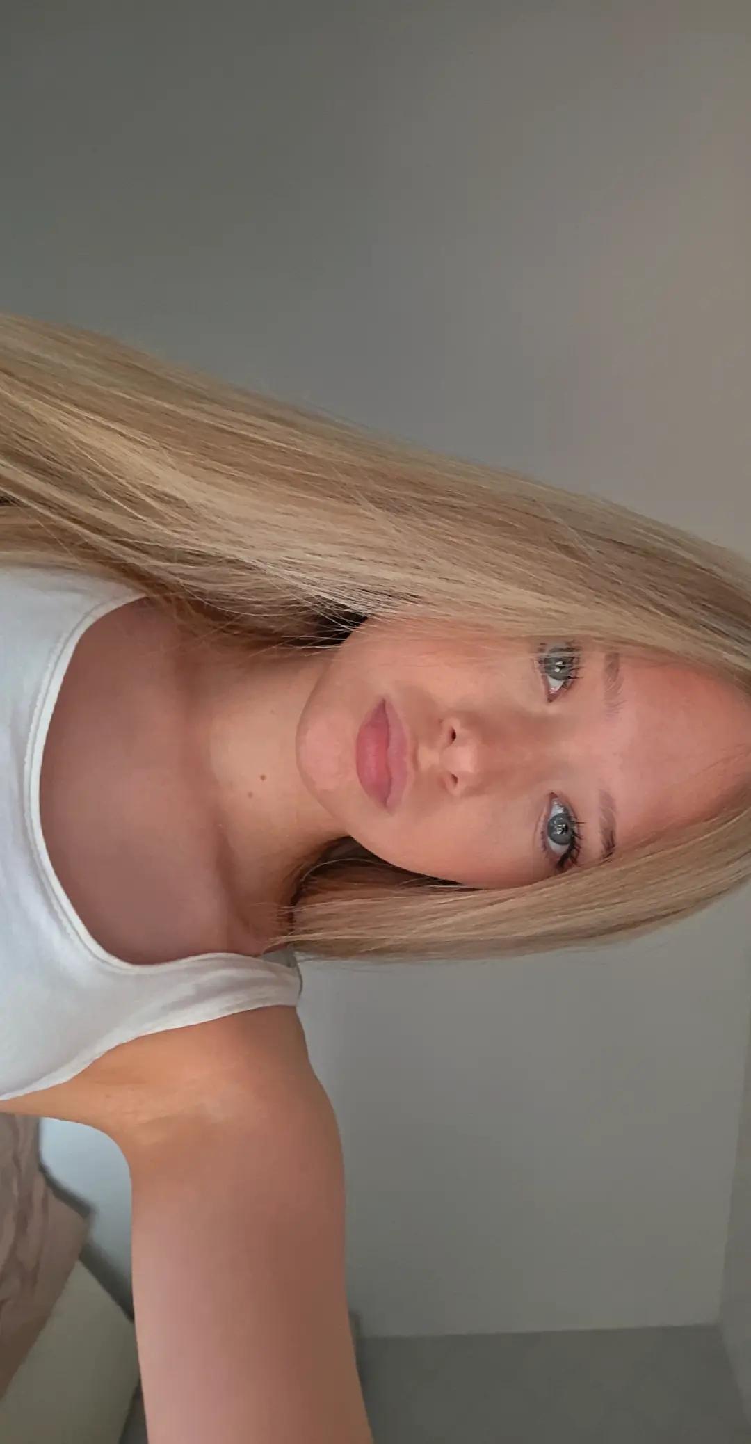 @𝐞𝐯𝐢𝐞💋